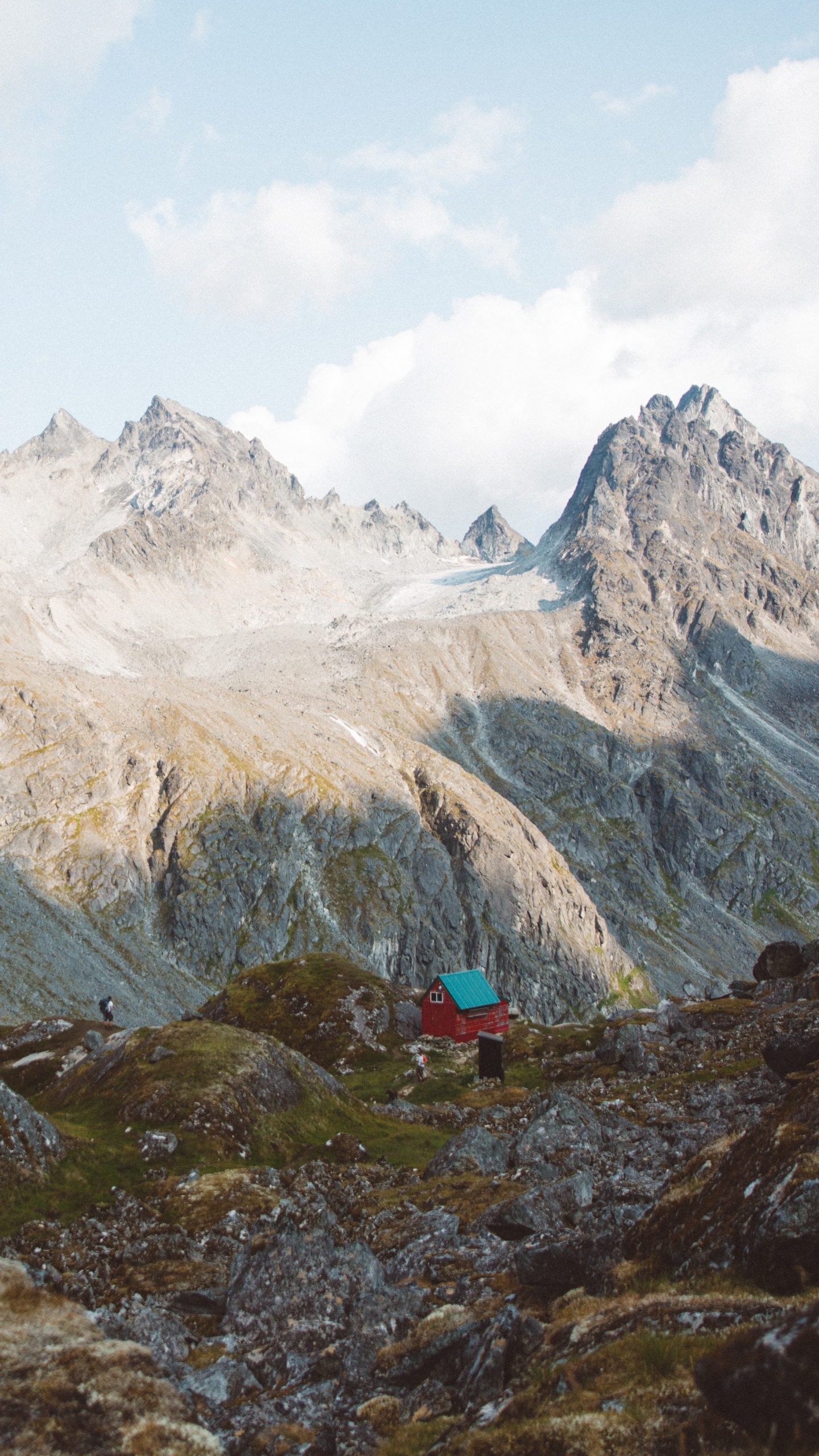 Обои гора, хребет, горный хребет, горный рельеф, нагорье в разрешении 1440x2560