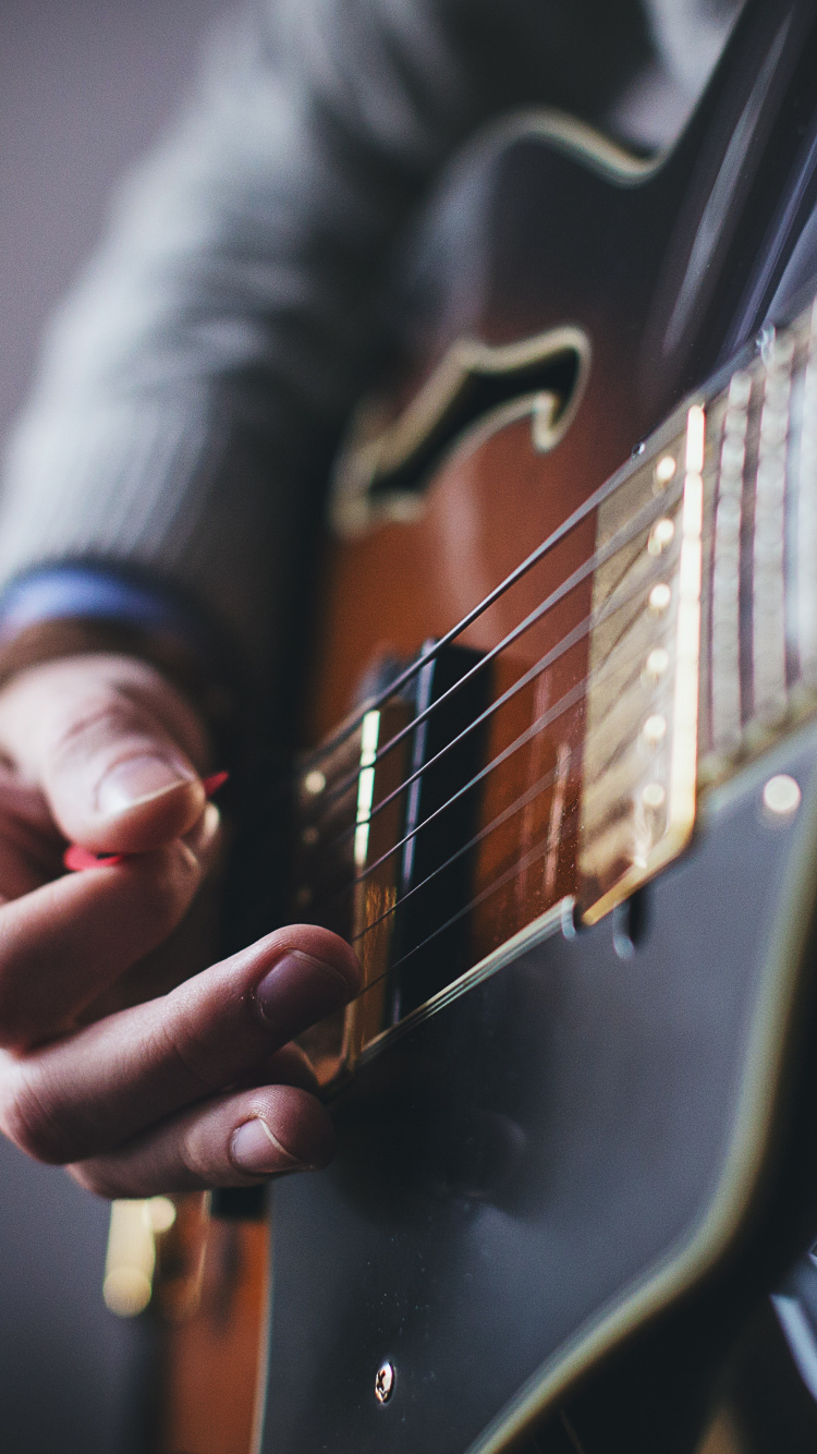 Обои гитара, акустическая гитара, струнный инструмент, электрогитара, музыкант в разрешении 750x1334
