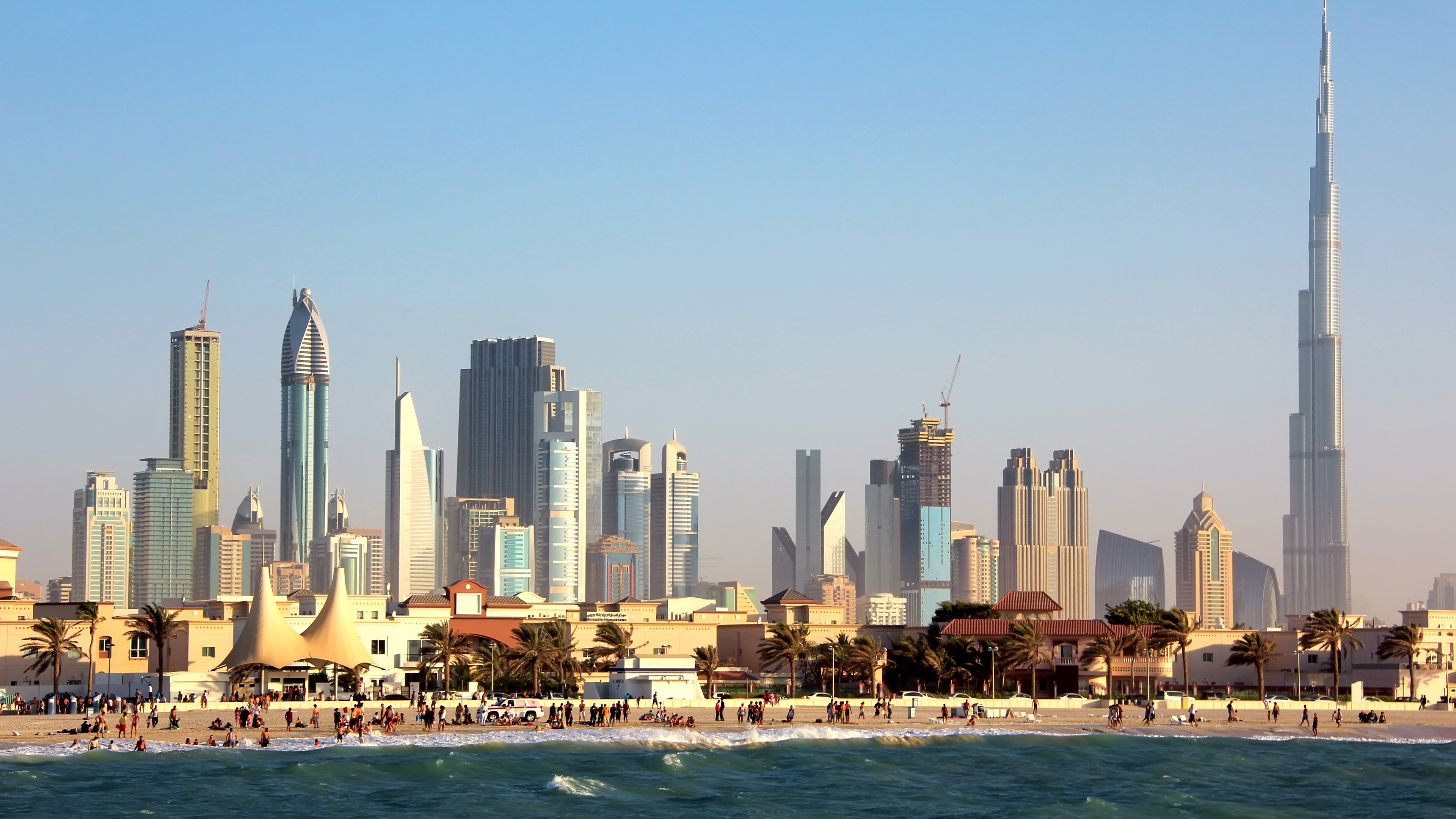 Обои вышка, небоскреб, город, линия горизонта, городской пейзаж в разрешении 3840x2160