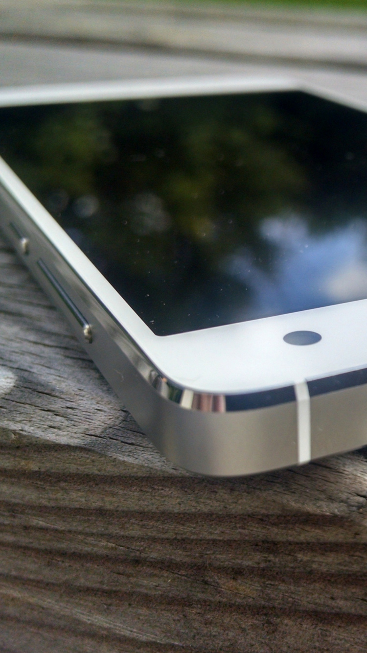 Обои смартфон, гаджет, портативное устройство коммуникации, электронное устройство, технологии в разрешении 750x1334