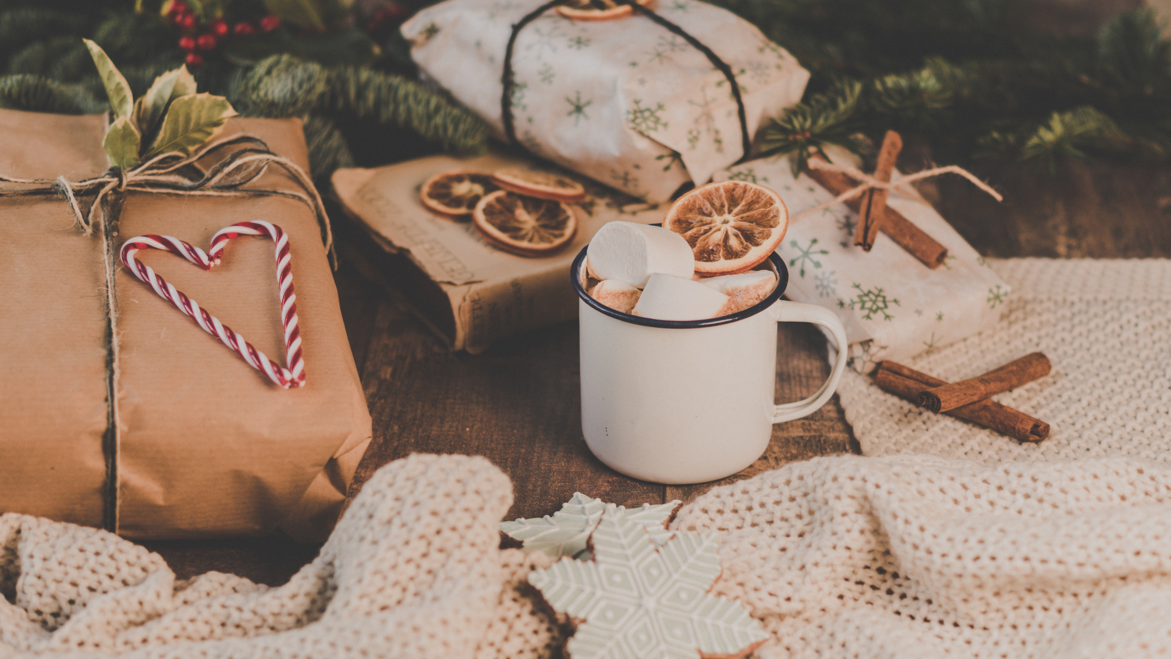 Обои натюрморт, ткань, напиток, салфетка, вязание в разрешении 3840x2160