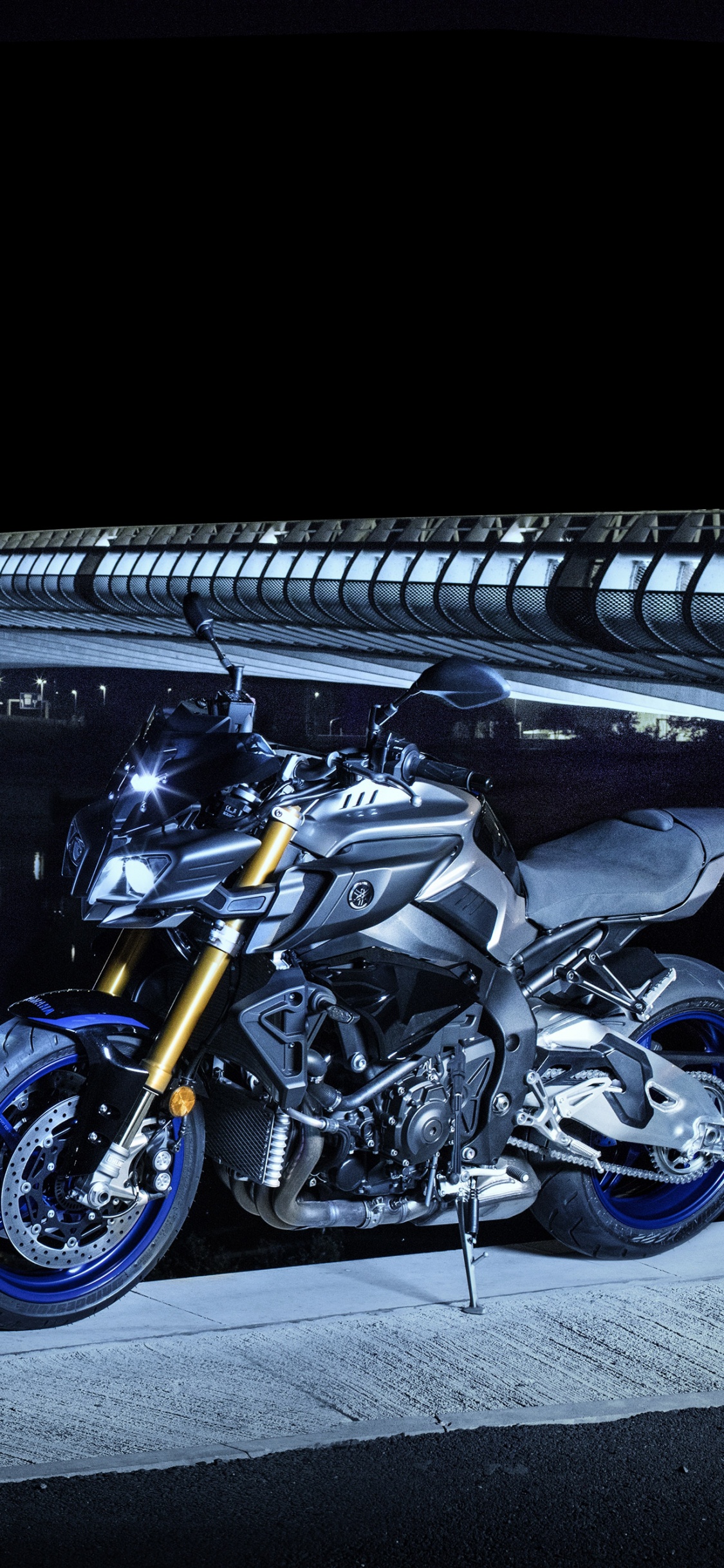 Обои авто, Ямаха МТ-10, ночь, Скутер, мотоцикл в разрешении 1125x2436