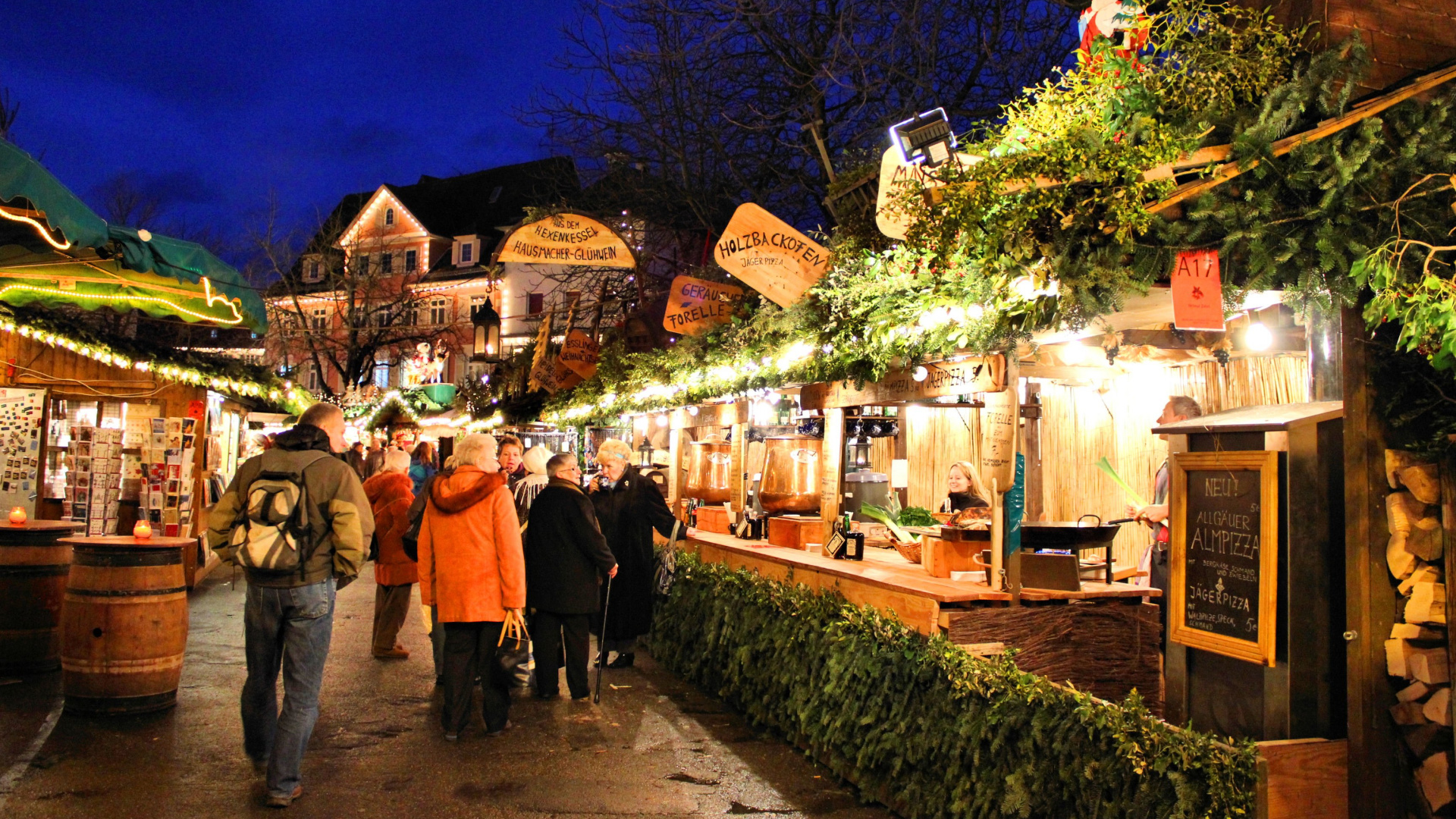 Обои Рождественский день, Рождественский рынок, ночь, городок, туризм в разрешении 1920x1080