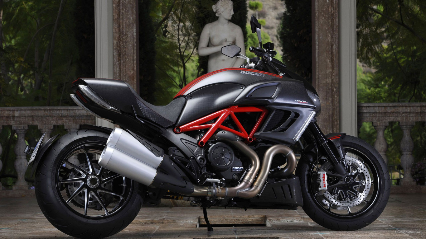 Обои авто, audi, ducati, мотоцикл, ducati diavel в разрешении 1366x768