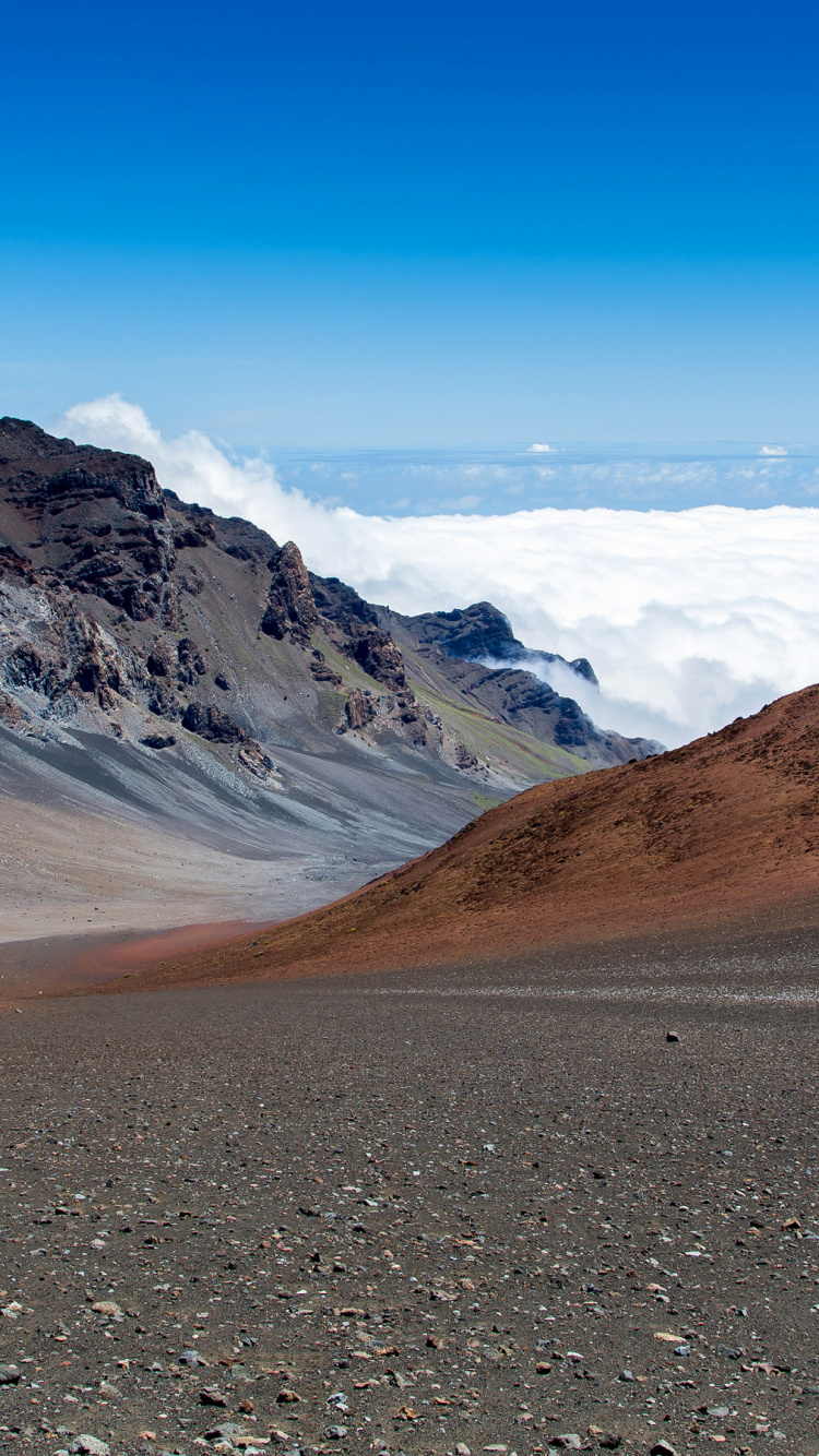 Обои Haleakal, горный рельеф, гора, нагорье, дикая местность в разрешении 750x1334