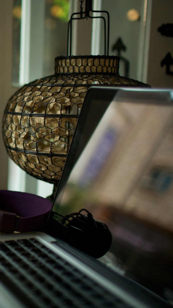 Обои электронные устройства, стол, мебель, электронное устройство, таблица в разрешении 720x1280