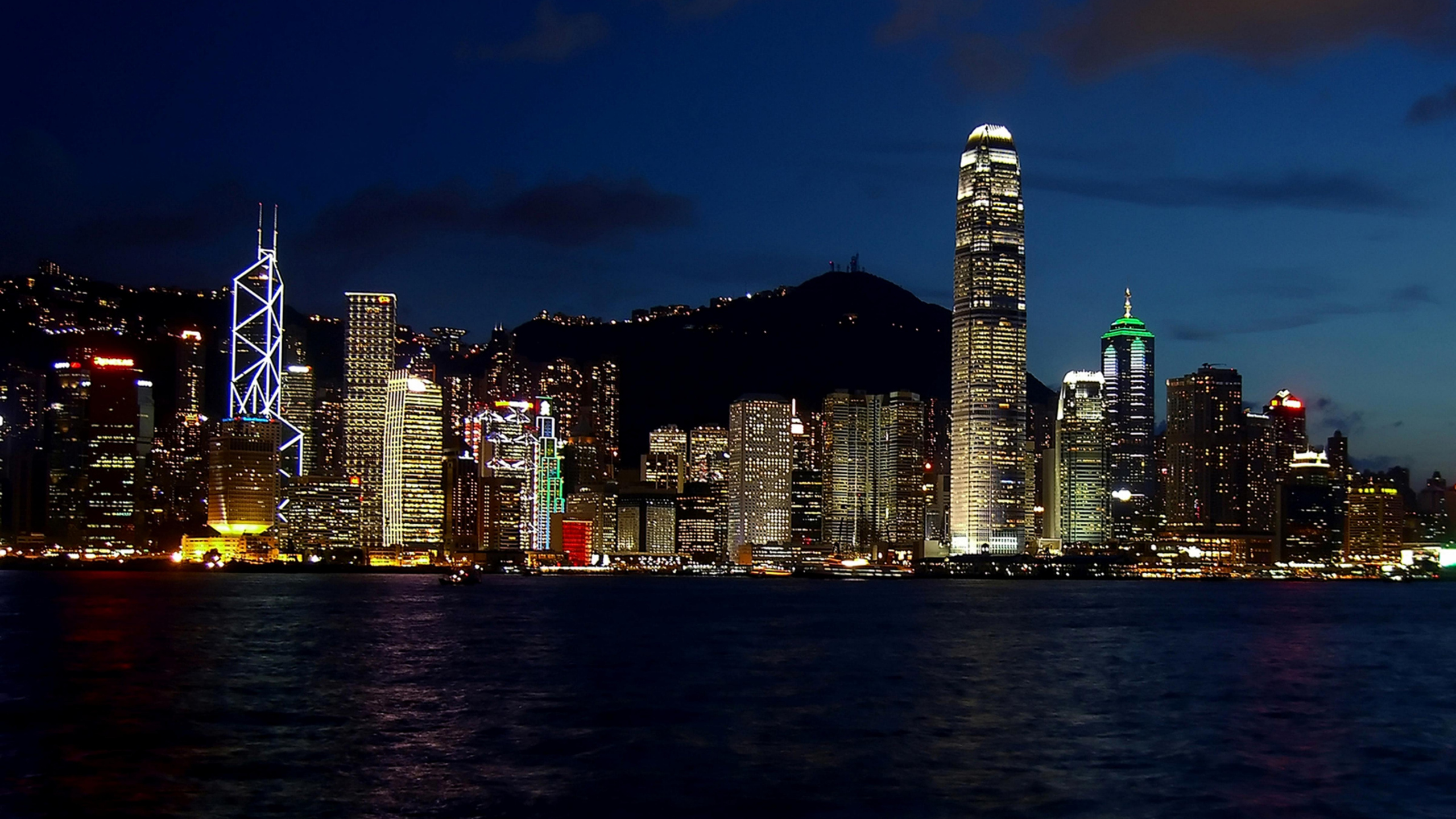 Обои Гавань Виктория, город, городской пейзаж, линия горизонта, ночь в разрешении 2560x1440