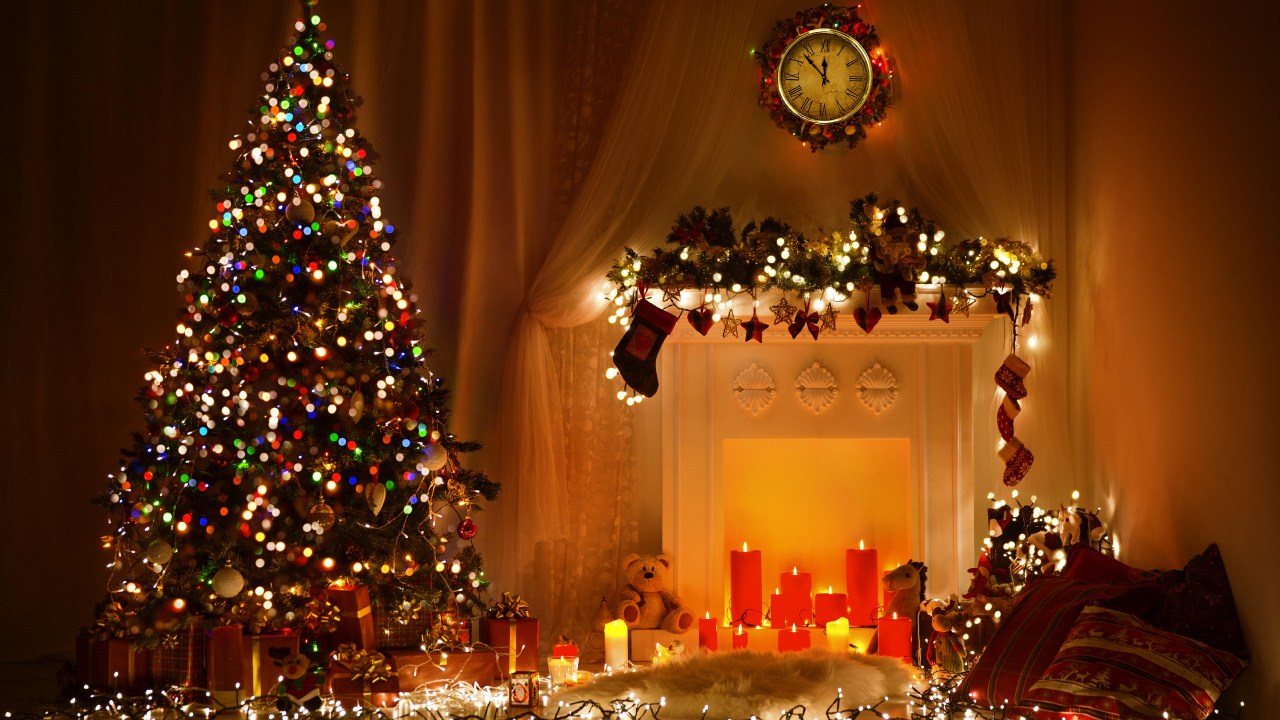 Обои Рождественский день, елка, Рождественские огни, Рождественские украшения, праздник в разрешении 1280x720