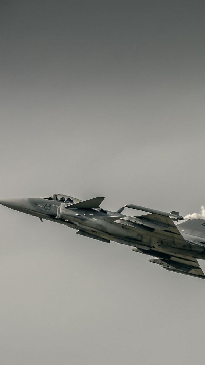 Обои Сааб jas 39 Грипен, самолет, самолеты, военный самолет, авиация в разрешении 720x1280