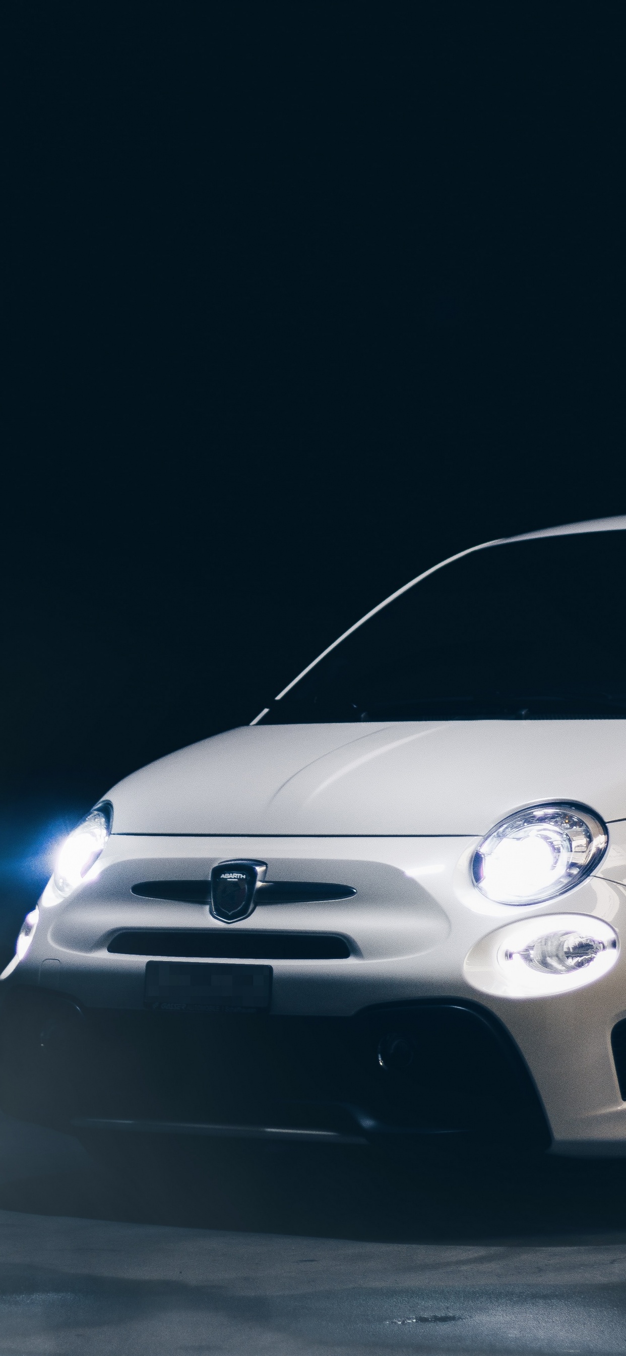 Обои городской автомобиль, Литые диски, автомобильное освещение, обод, фара в разрешении 1242x2688