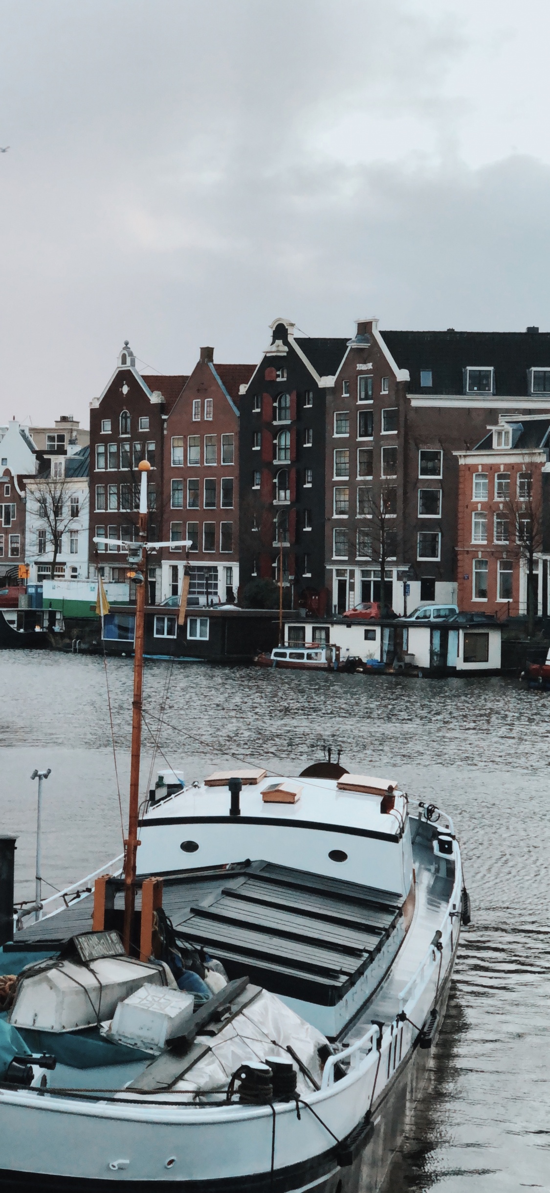 Обои вода, лодка, перевозка воды, катание на лодках, водоем в разрешении 1125x2436