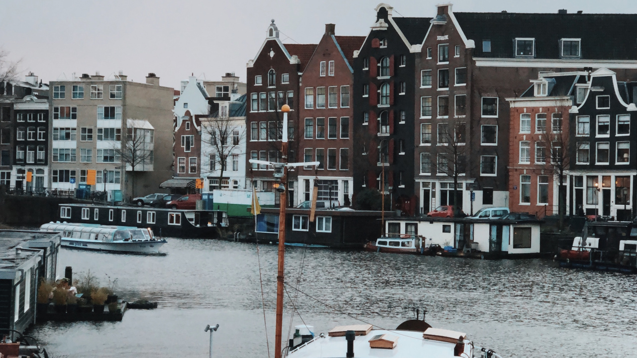 Обои вода, лодка, перевозка воды, катание на лодках, водоем в разрешении 1280x720