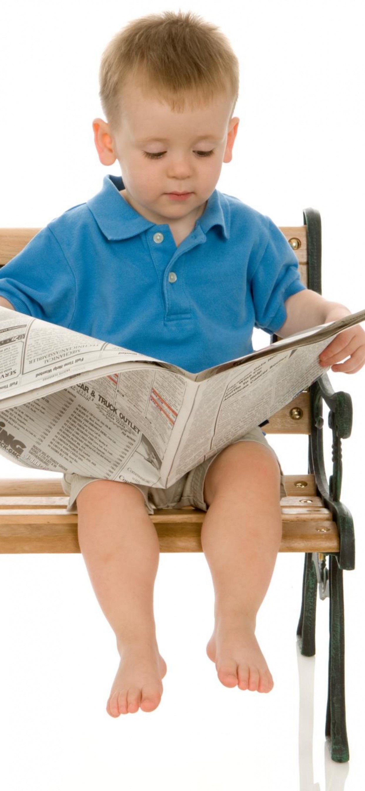 Обои сидящий, таблица, мебель, ребенок, рабочий стол в разрешении 1242x2688