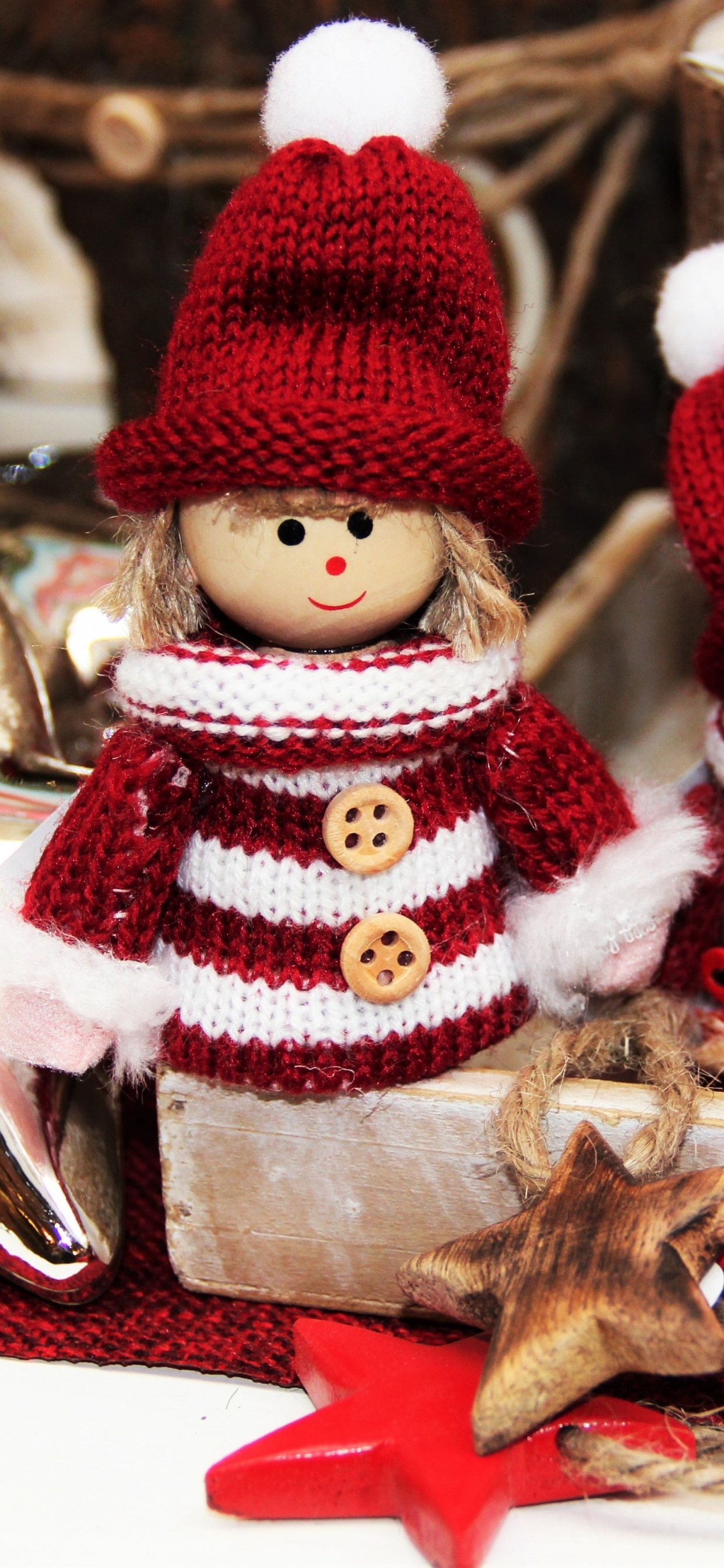 Обои Рождественский день, Санта-Клаус, Рождество, рождественский орнамент, игрушка в разрешении 1242x2688