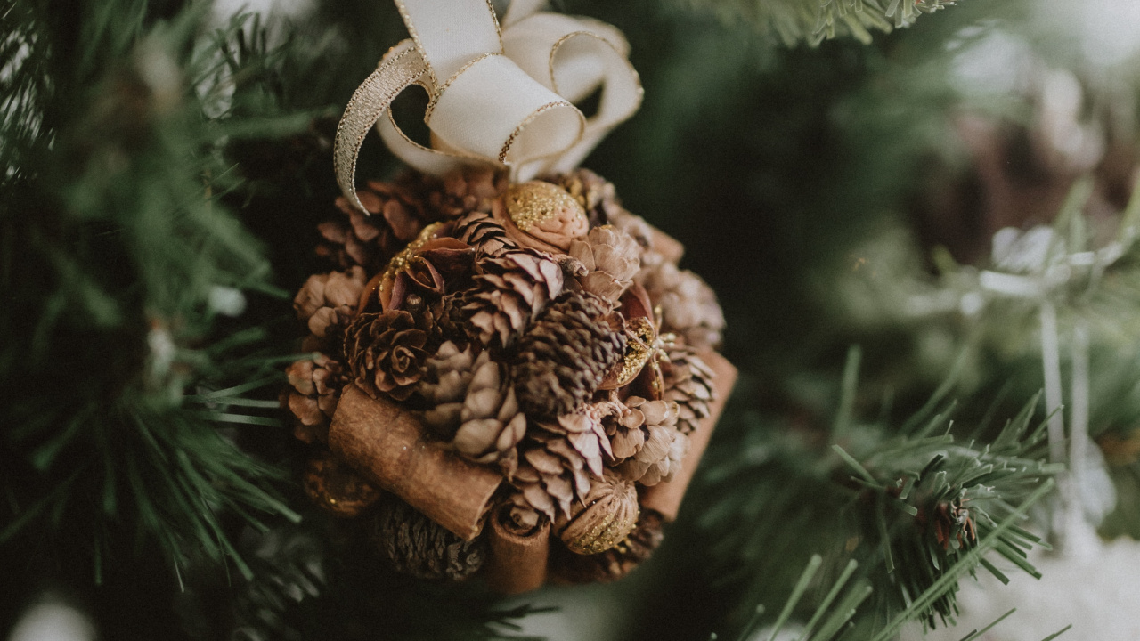 Обои Рождественский день, рождественский орнамент, пихта, елка, Рождественские украшения в разрешении 1280x720