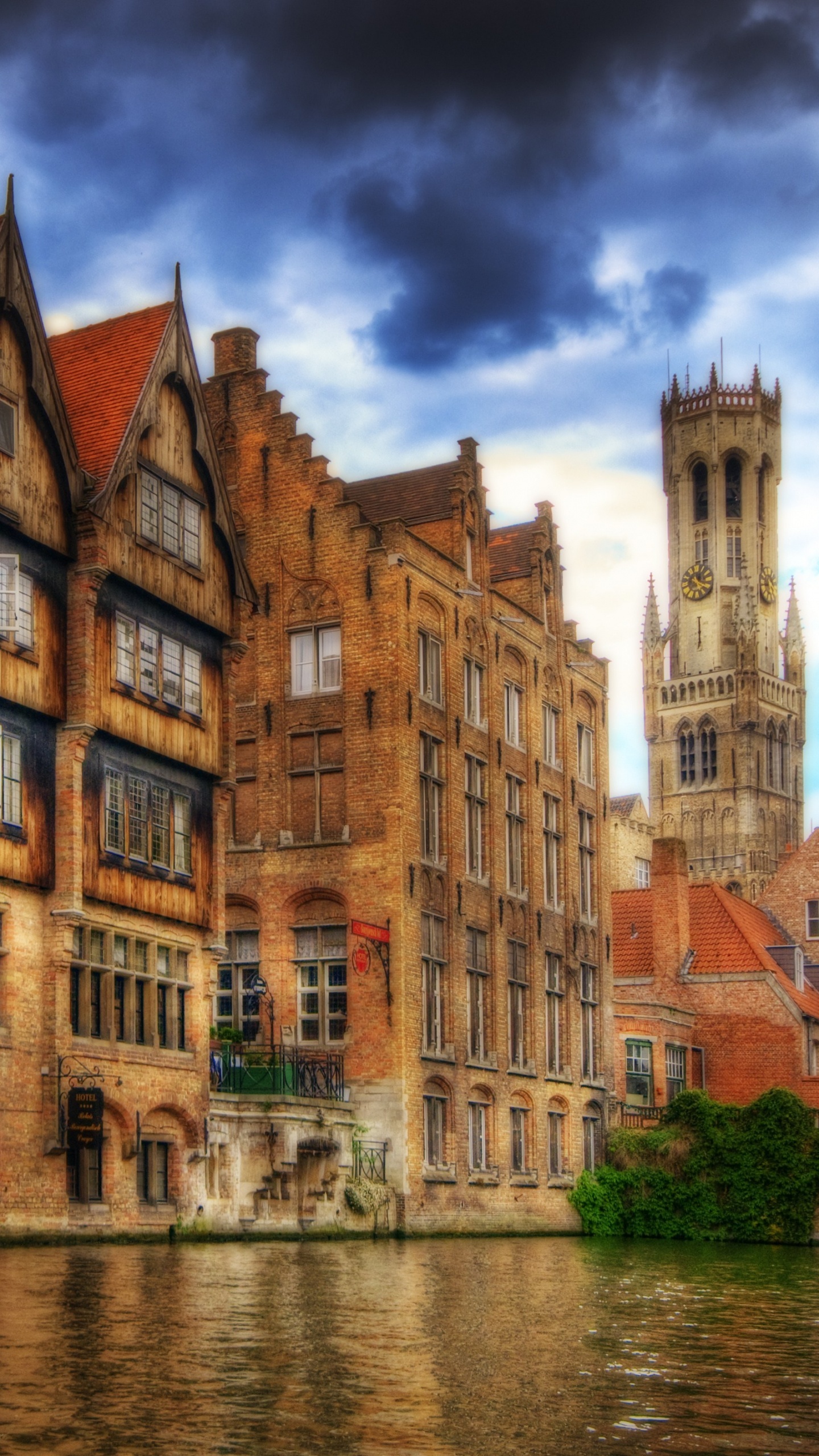 Обои достопримечательность, водный путь, канал, городок, здание в разрешении 1440x2560