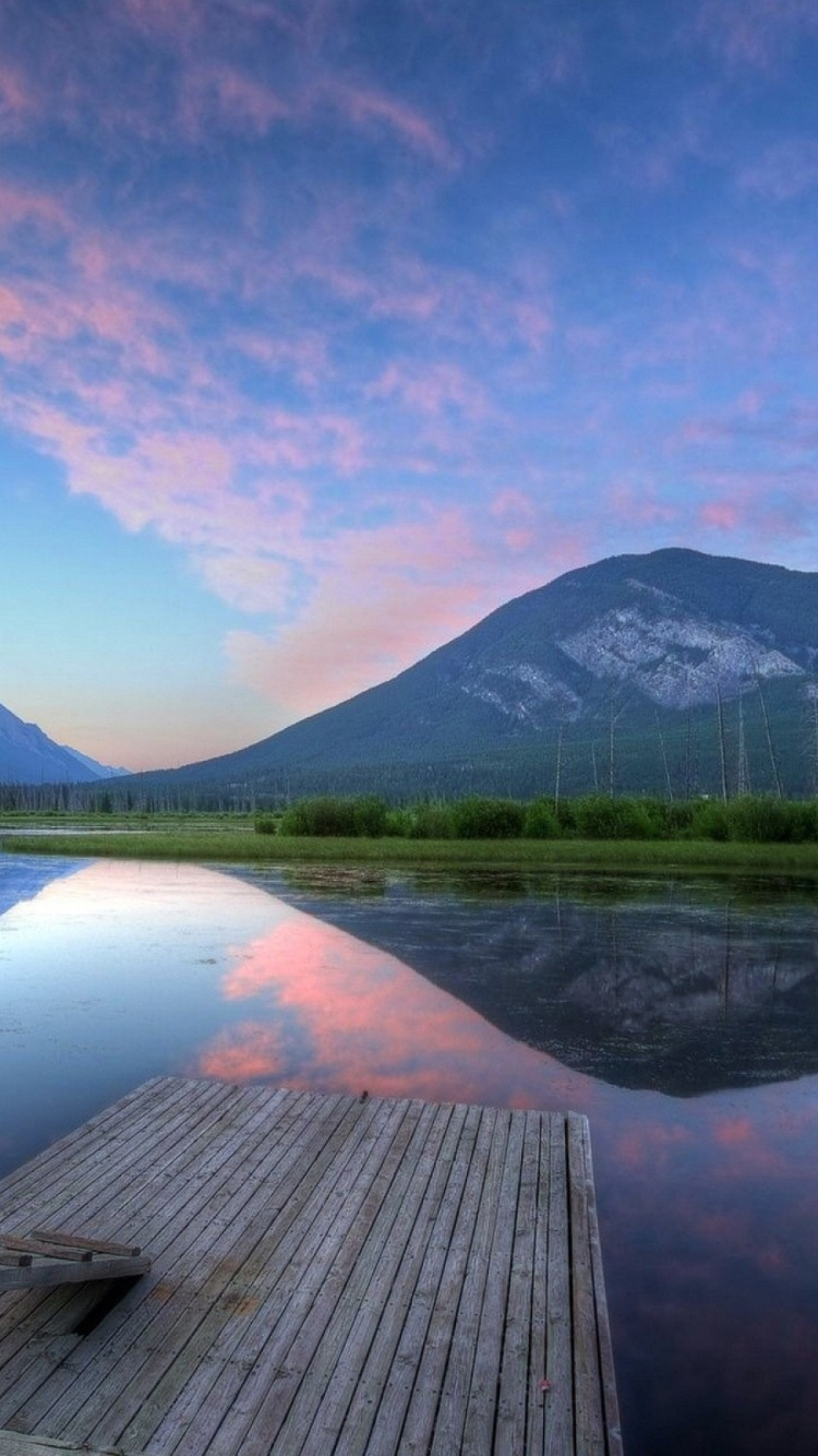 Обои озеро, отражение, природа, нагорье, гора в разрешении 750x1334