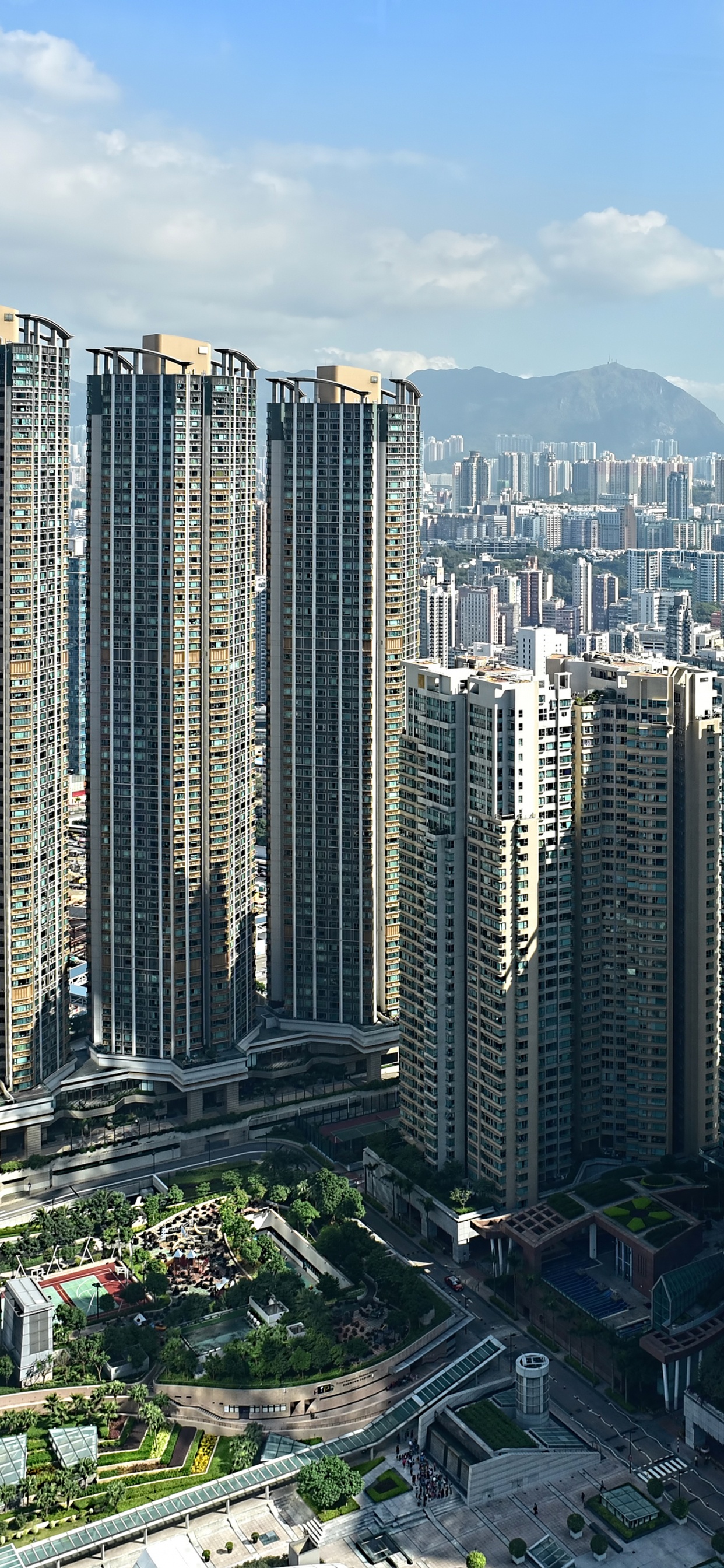 Обои Гонконг, небоскреб, городской район, город, метрополия в разрешении 1242x2688