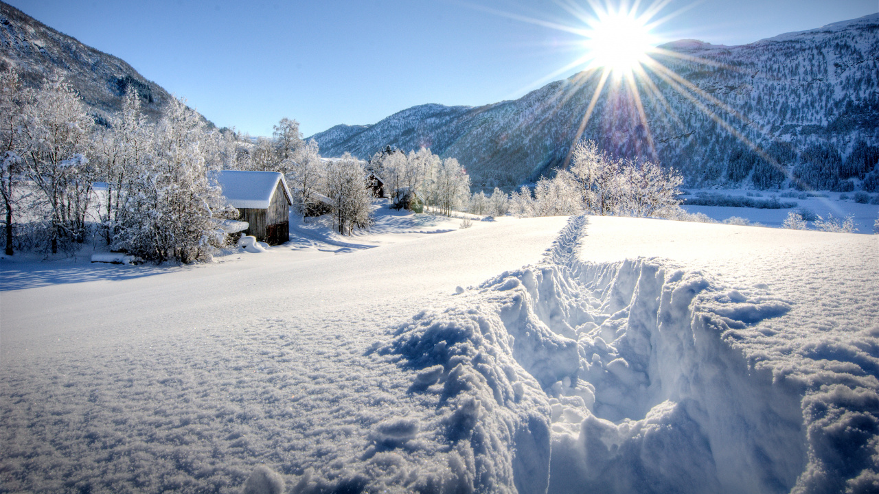 Обои снег, зима, гора, горный рельеф, горный хребет в разрешении 1280x720