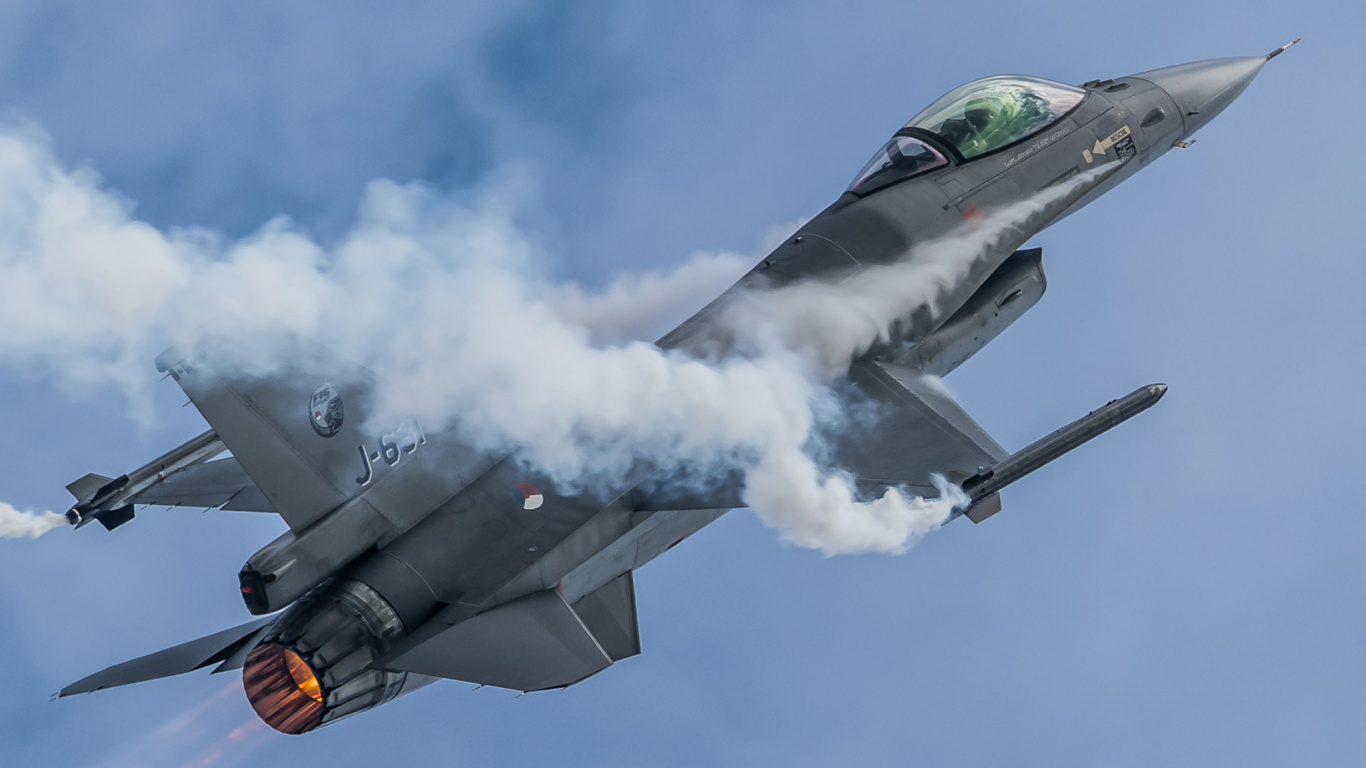 Обои самолеты, многоцелевые боевые самолеты, военный самолет, воздушные силы, авиация в разрешении 1366x768