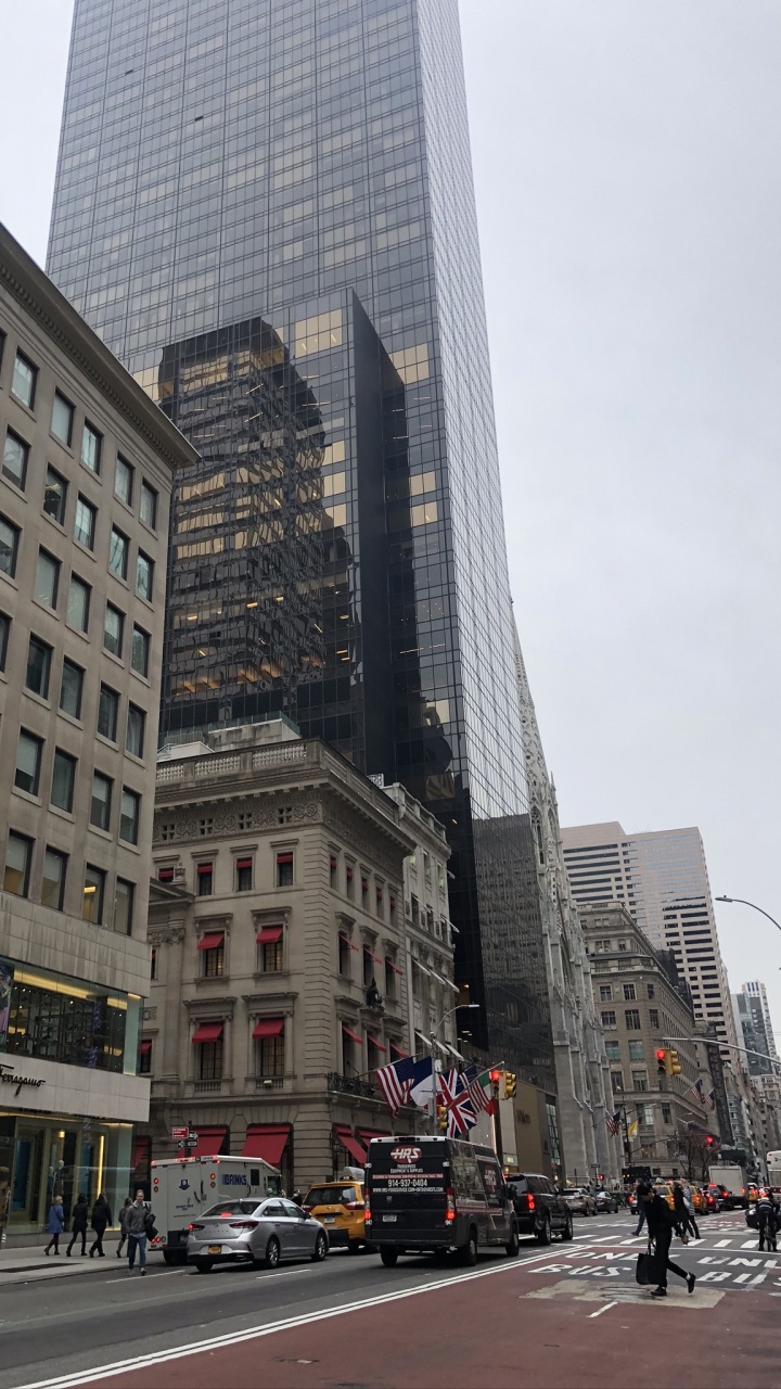 Обои Нью-Йорк, Картье, окно, башня, дорога в разрешении 720x1280