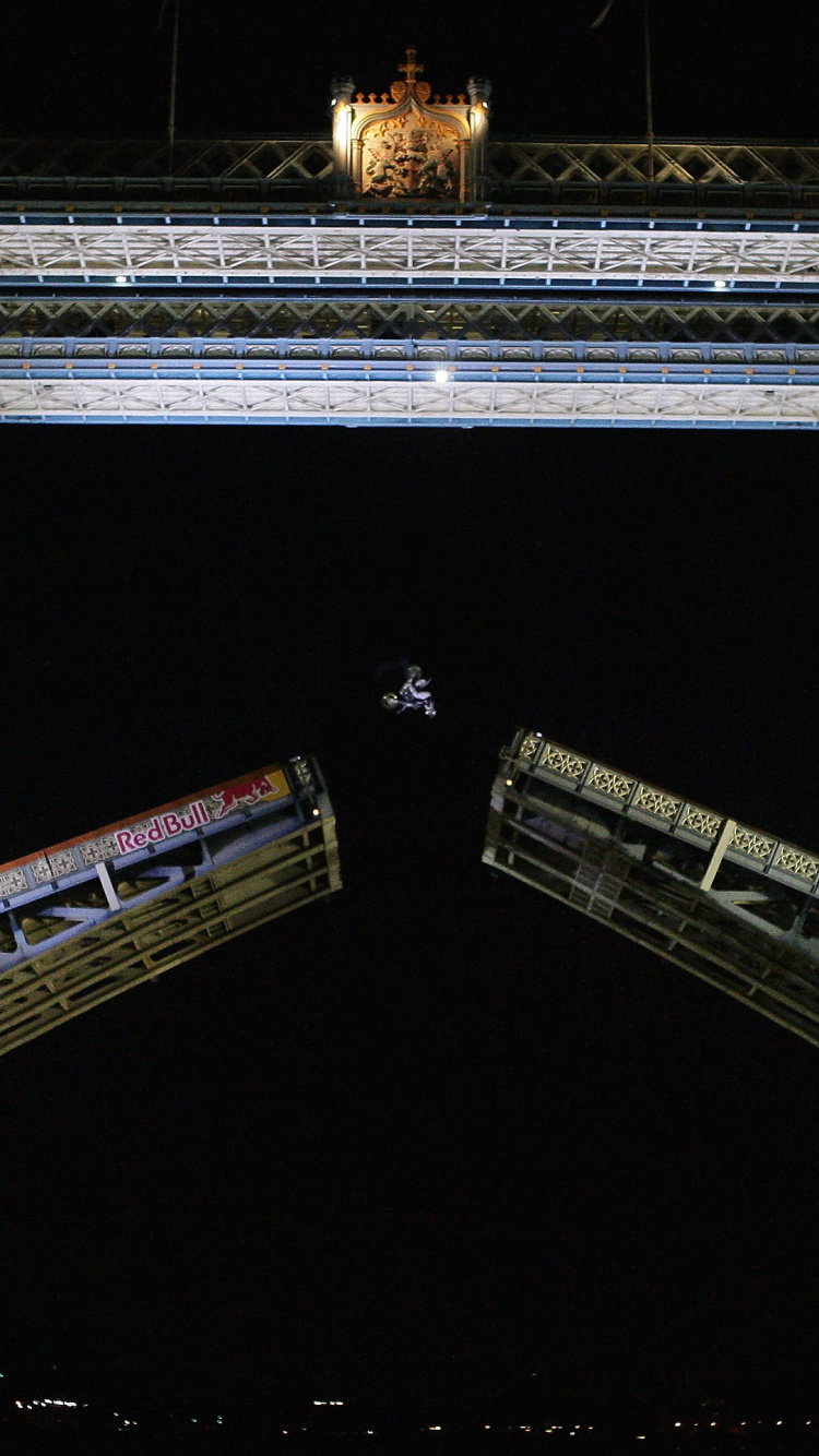 Обои тауэрский мост, мост, ночь, свет, арка в разрешении 750x1334