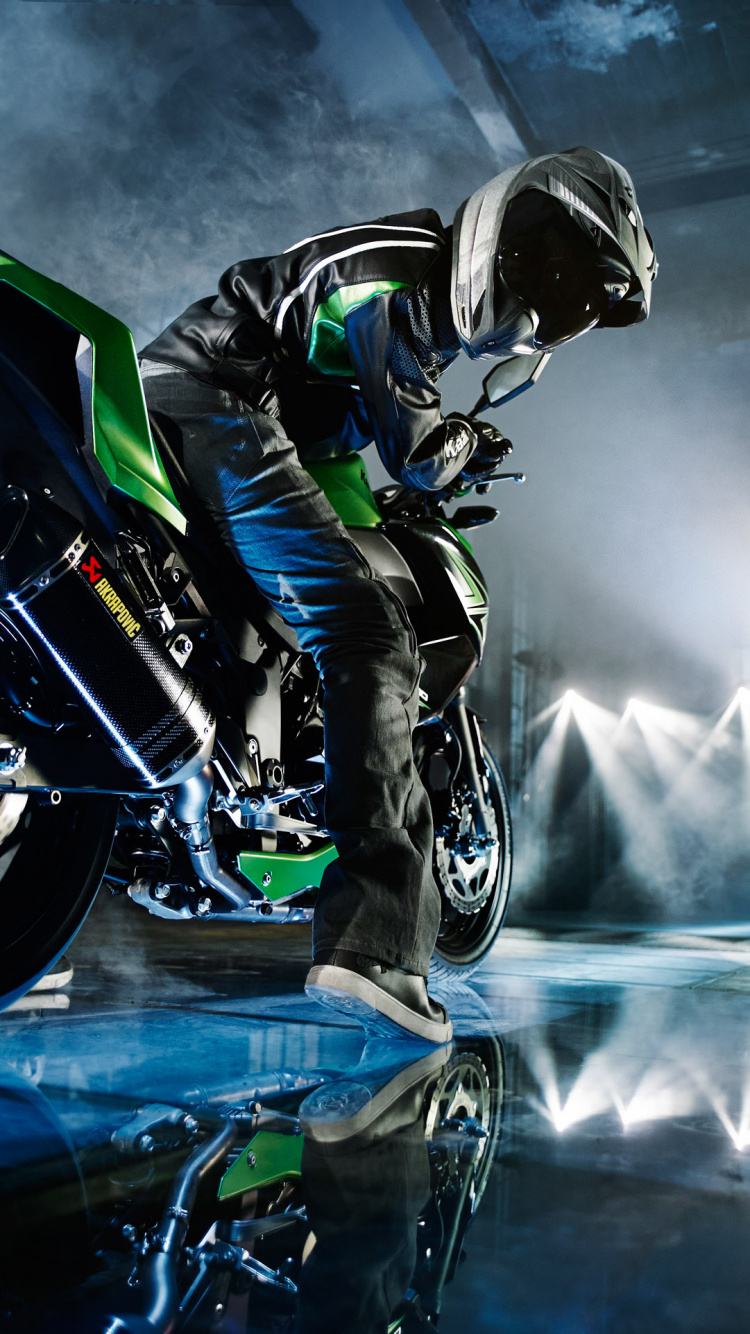 Обои Кавасаки ниндзя 300, мотоцикл, Кавасаки z300, каскадер, трюк в разрешении 750x1334