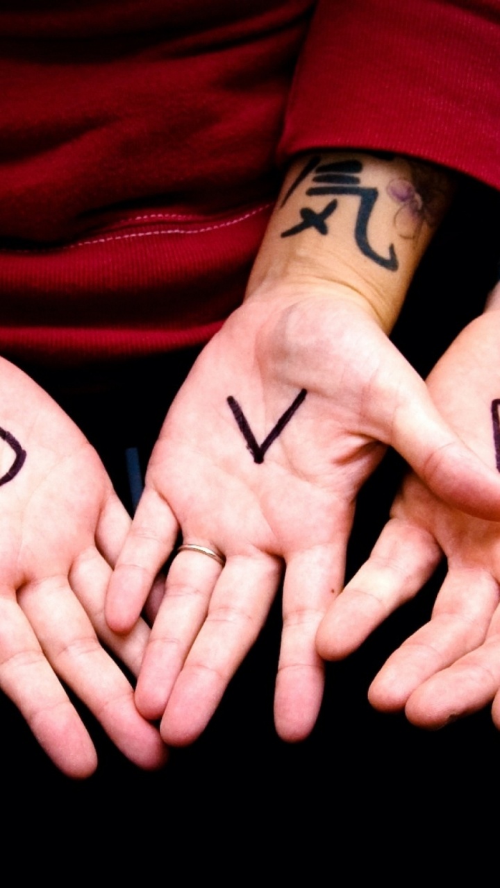 Обои палец, ноготь, дизайн, узор, девушка в разрешении 720x1280