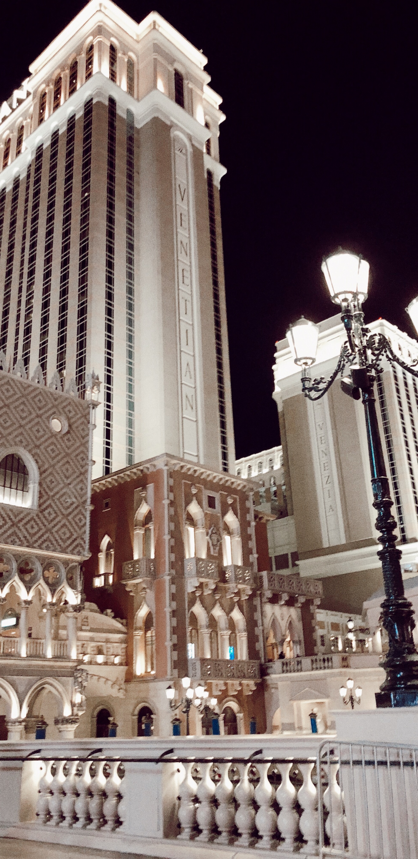 Обои Лас Вегас, США, венецианец, Венецианский лас-вегас, палаццо на венецианском курорте в разрешении 1440x2960