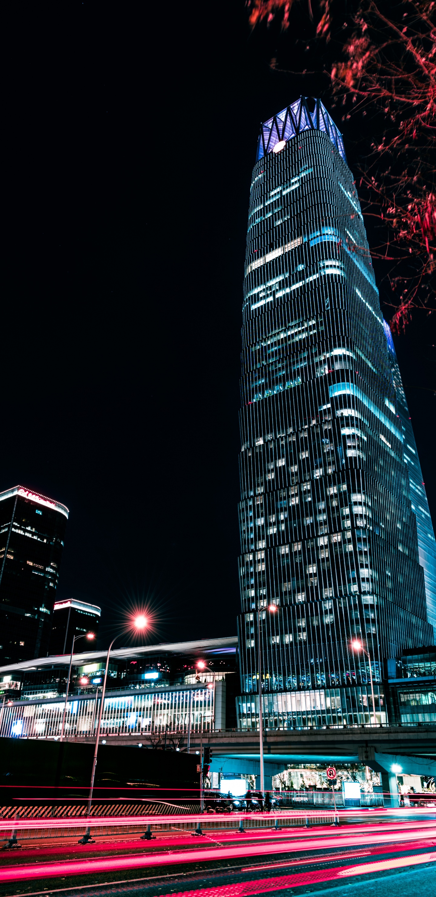 Обои город, покер, Городской город, городской район, ночь в разрешении 1440x2960