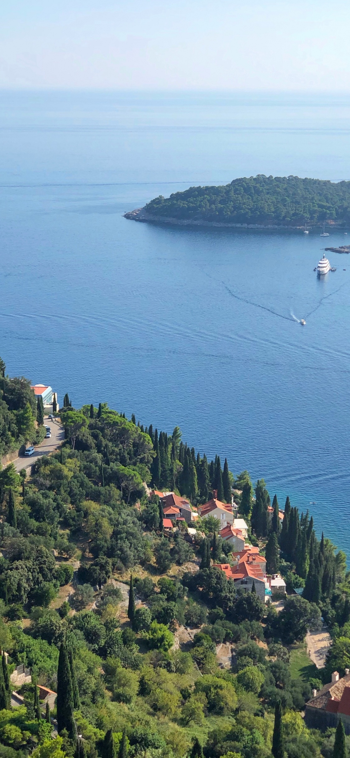 Обои Черногория, побережье, пейзажи гор, водоем, вода в разрешении 1125x2436