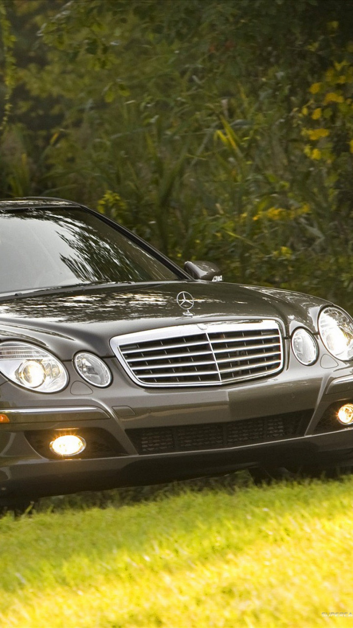 Обои обод, авто, Мерседес-Бенц Е-Класс, mercedes benz, седан в разрешении 720x1280