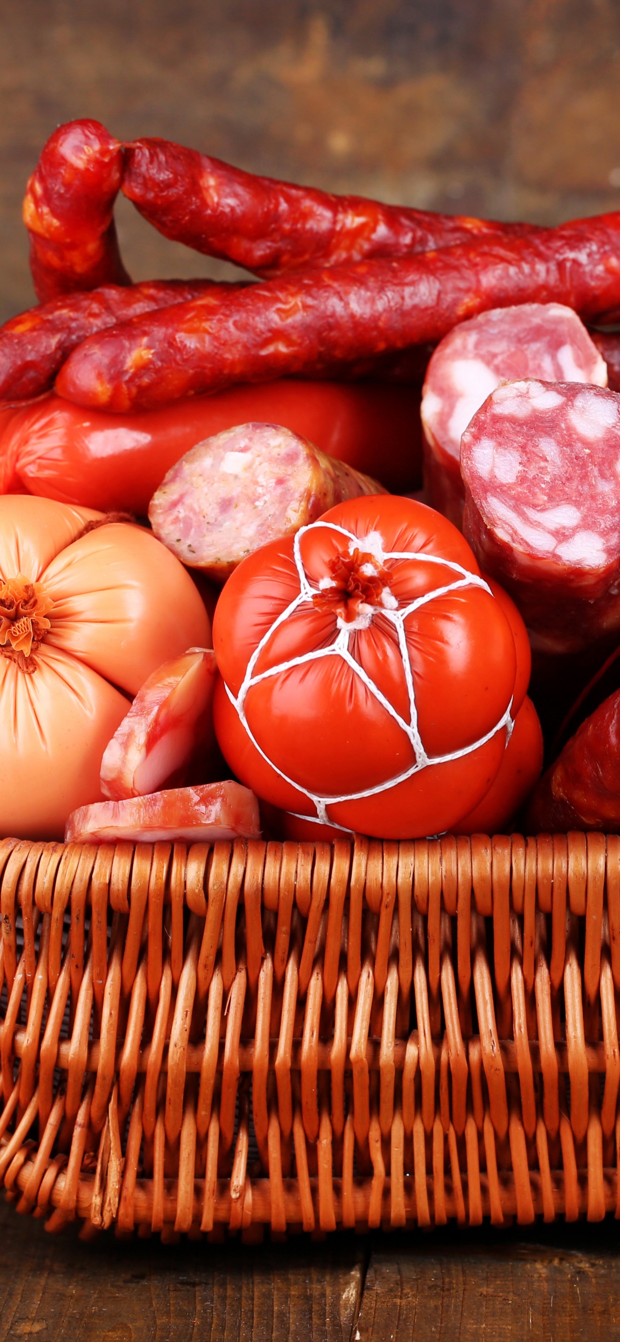 Обои колбаса, салями, пища, мясо, мясная закуска в разрешении 1242x2688