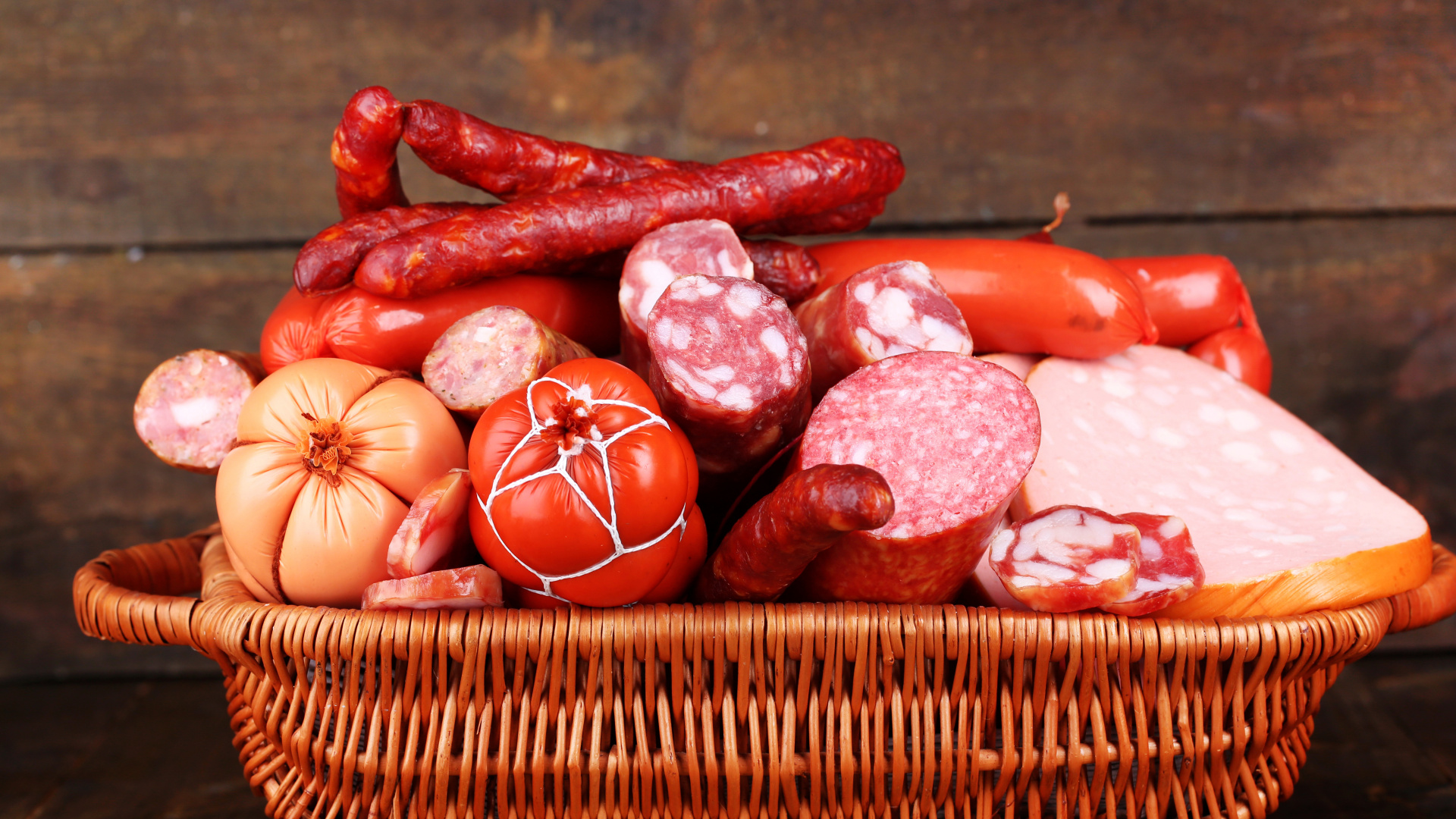 Обои колбаса, салями, пища, мясо, мясная закуска в разрешении 1920x1080