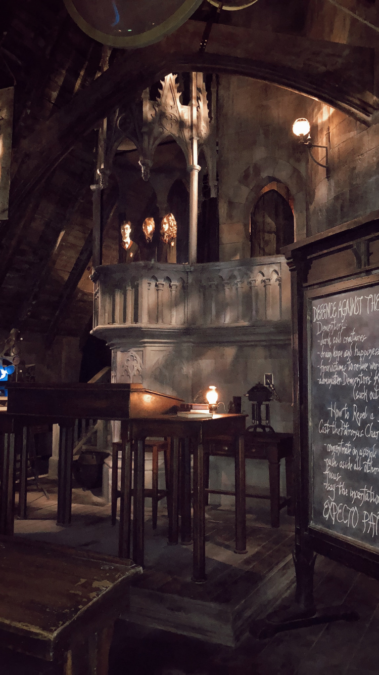 Обои темнота, освещение, осветительная арматура, святое место, люстра в разрешении 750x1334