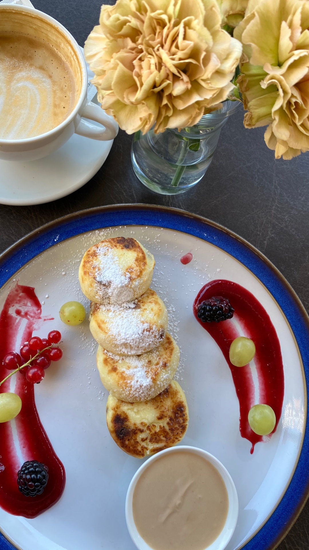 Обои блюда, полноценный завтрак, завтрак, serveware, кетчуп в разрешении 1080x1920