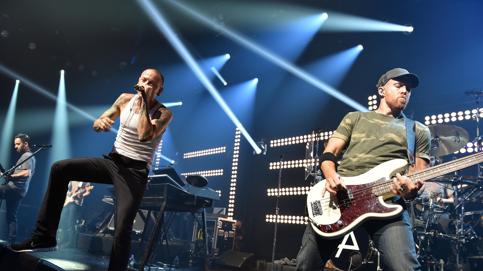 Обои музыкальный исполнитель, басгитара, музыкант, гитарист, концерт в разрешении 1920x1080