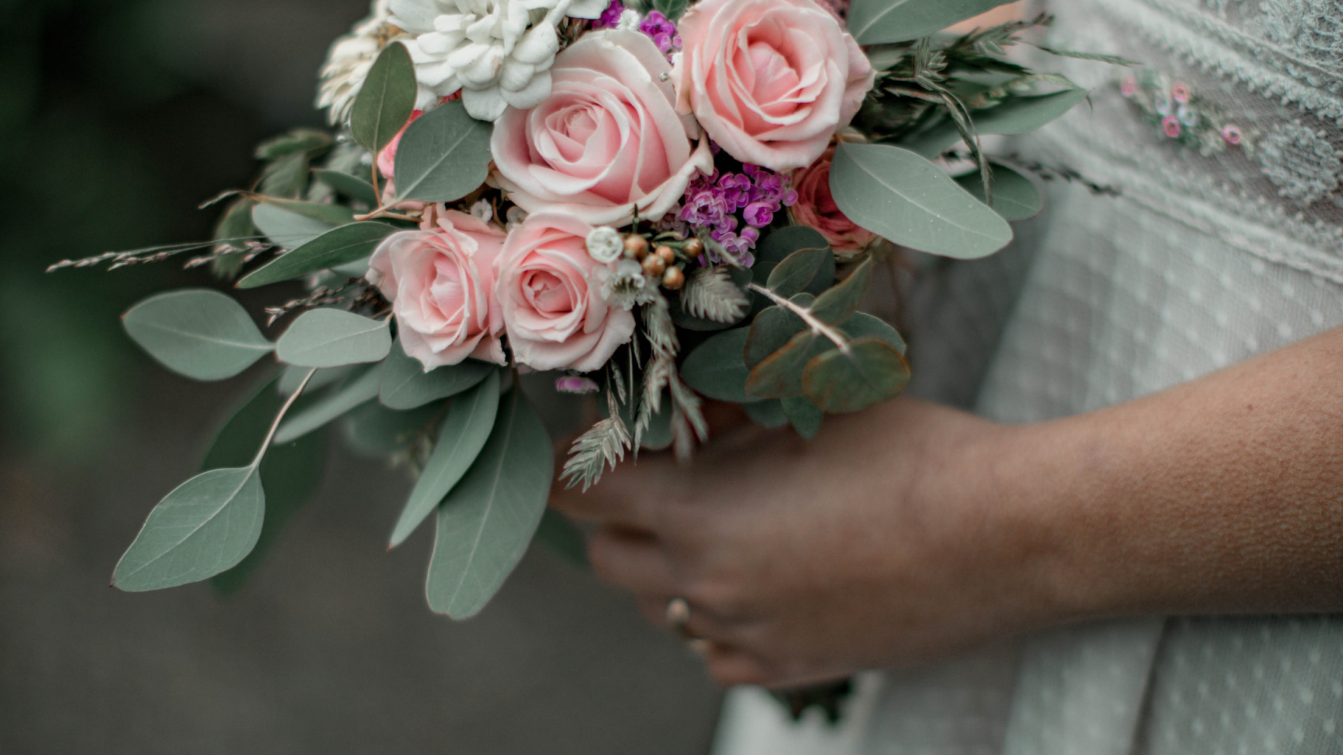 Обои подвенечное платье, цветочный букет, свадьба, цветок, уздечка в разрешении 1920x1080