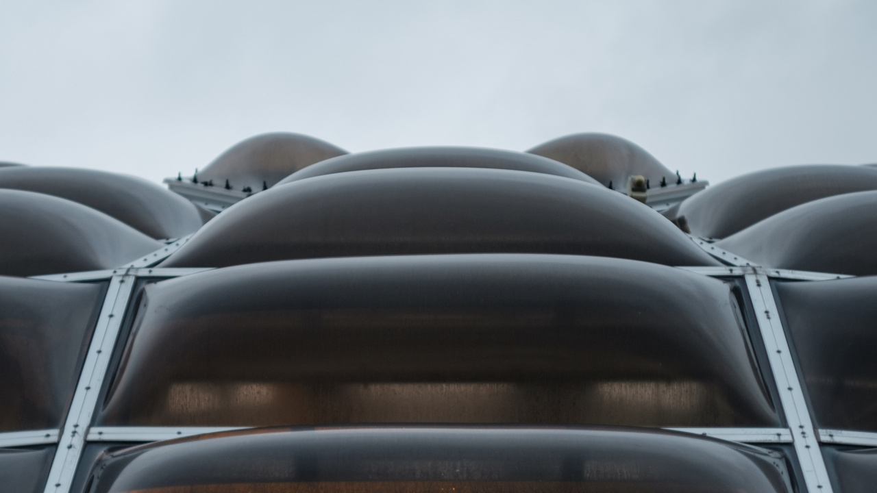 Обои архитектура, здание, фасад, крыша, автомобильный экстерьер в разрешении 1280x720