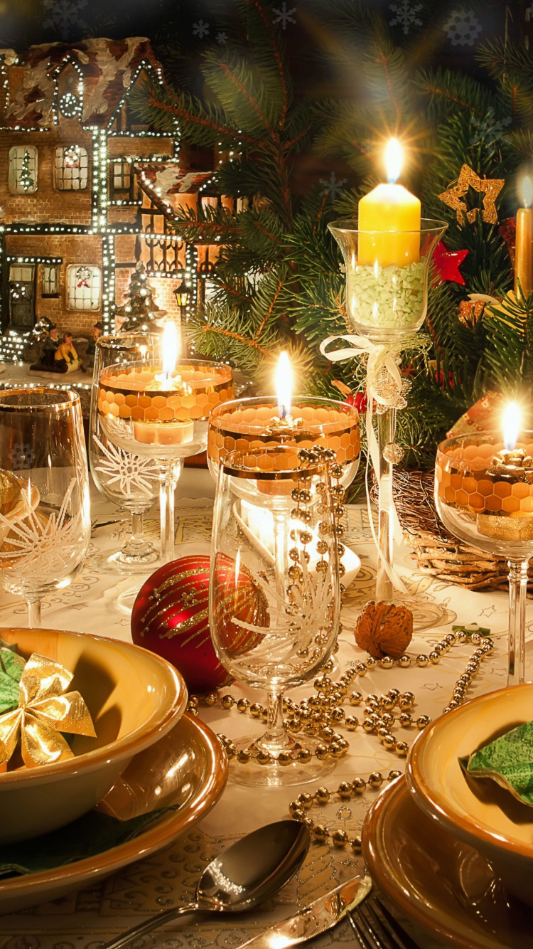 Обои Рождественский день, Рождественский ужин, свеча, Рождество, Рождественские украшения в разрешении 750x1334