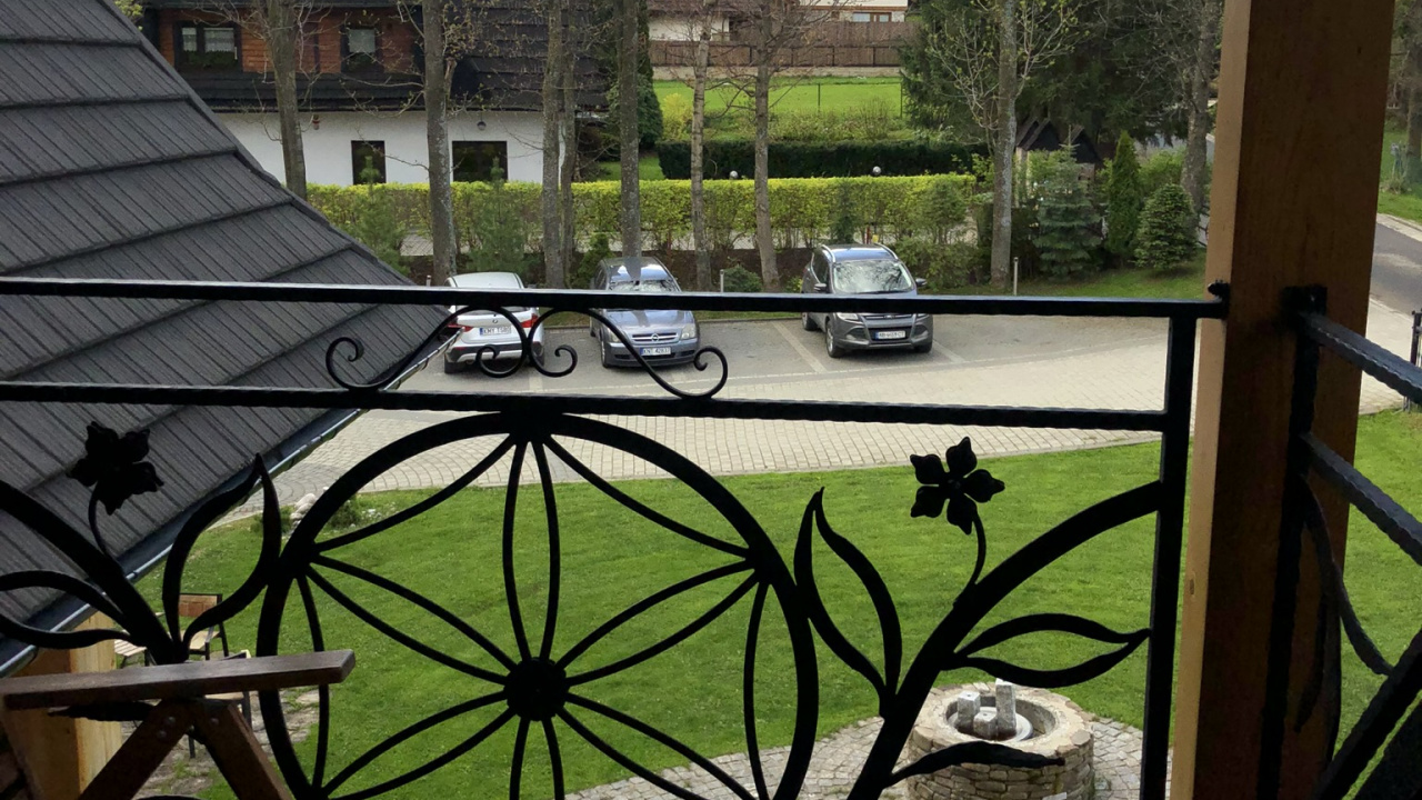 Обои Хаус, недвижимость, наука, мебель, уличная мебель в разрешении 1280x720