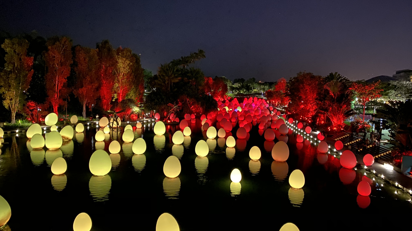 Обои Сингапур, природа, ландшафтное освещение, ночь, красный цвет в разрешении 1366x768