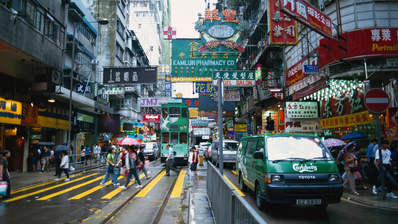 Обои городской район, метрополия, переулок, улица, транспорт в разрешении 1280x720