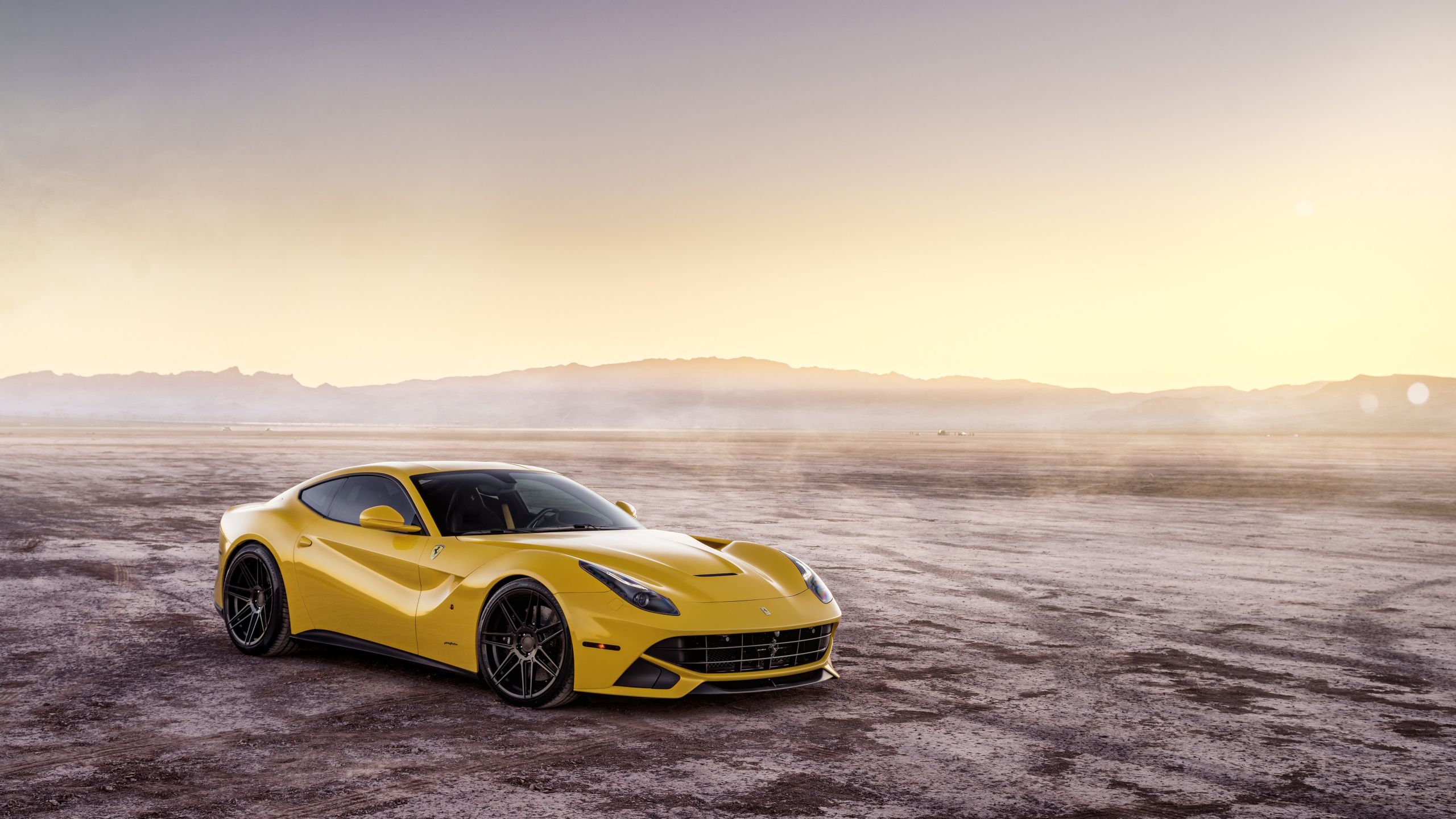 Обои авто, спорткар, Ferrari, суперкар, желтый в разрешении 2560x1440