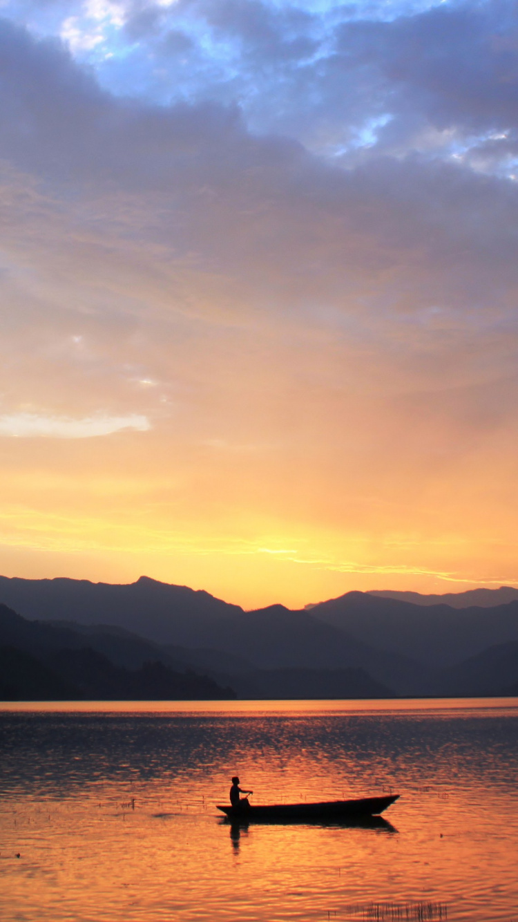 Обои природа, озеро, вода, горизонт, закат в разрешении 750x1334