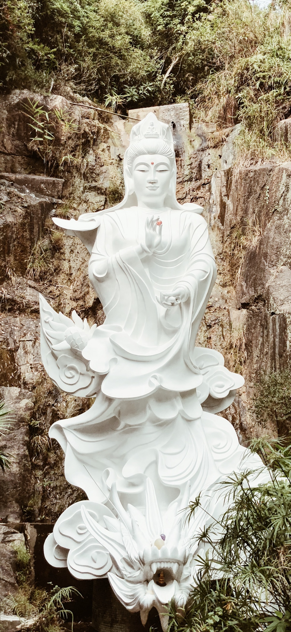 Обои резьба по камню, статуя, классическая скульптура, скульптура, арт в разрешении 1125x2436