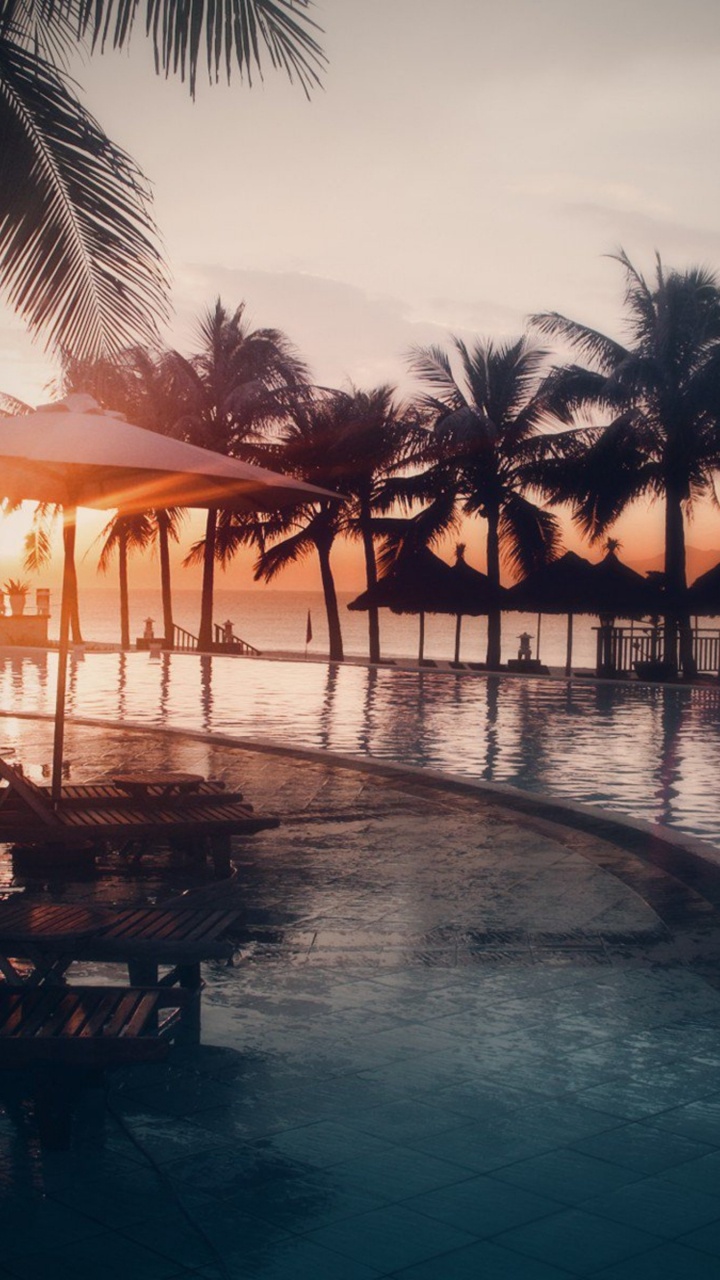 Обои отражение, вечер, закат, тропическая зона, прибежище в разрешении 720x1280