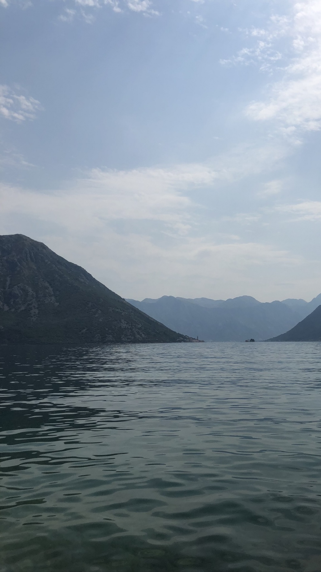 Обои горный рельеф, горный хребет, гидроресурсы, облако, нагорье в разрешении 1080x1920