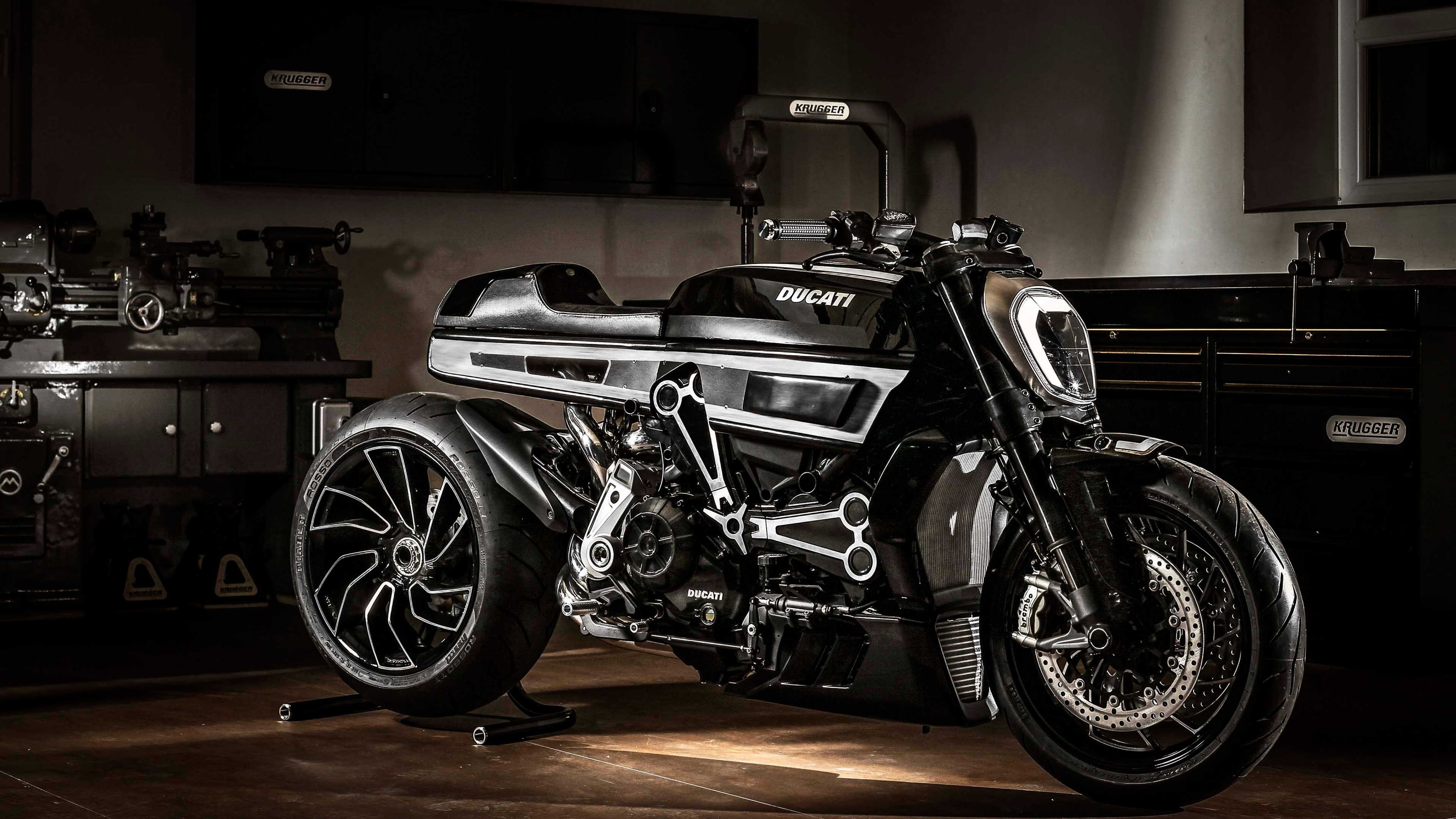 Обои ducati, фара, шина, железо, Дукати Универсальный Чехол Для Велосипеда в разрешении 3840x2160