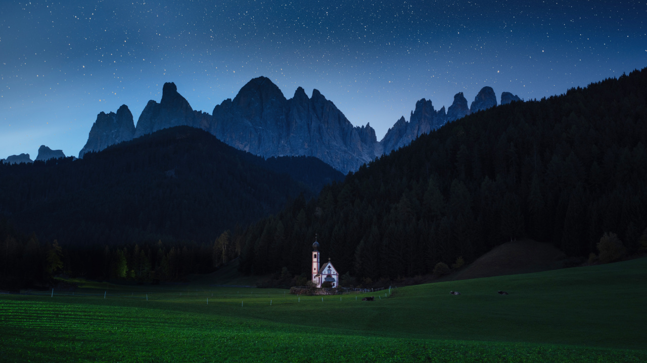 Обои зеленый, горный рельеф, гора, природный ландшафт, горный хребет в разрешении 1280x720